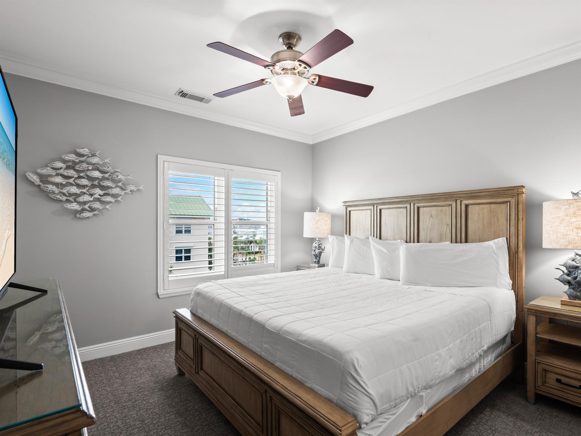 Bedroom 4 With King on 1st Floor