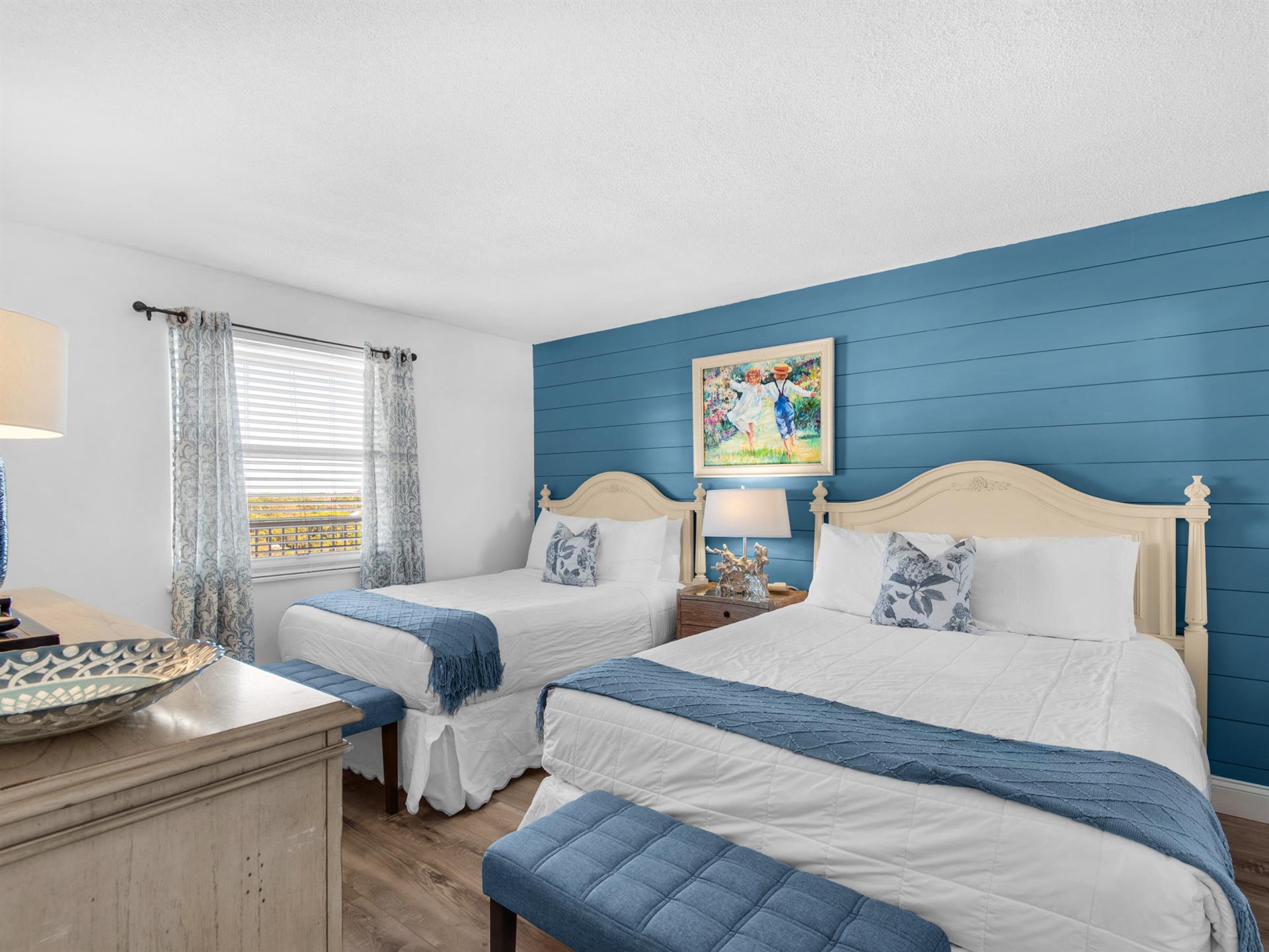 Bedroom 2 with 1 Double and 1 Queen Bed