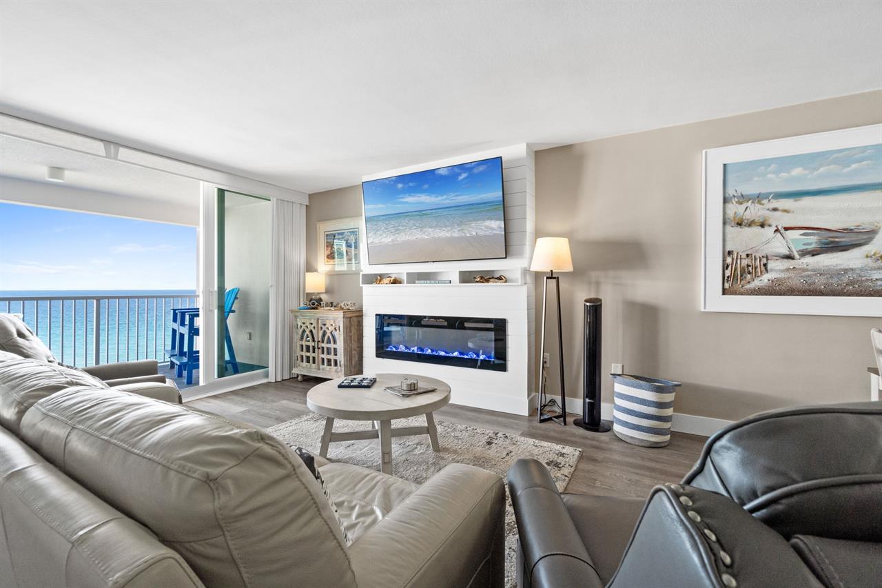 Spacious Living Room to relax in