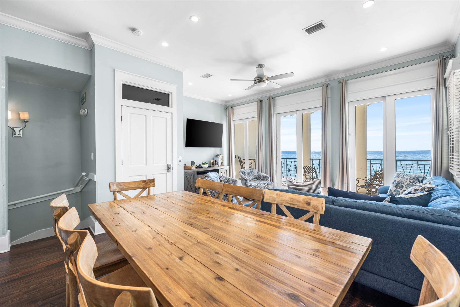 Eating Fresh Seafood and Looking at the Gulf of Mexico