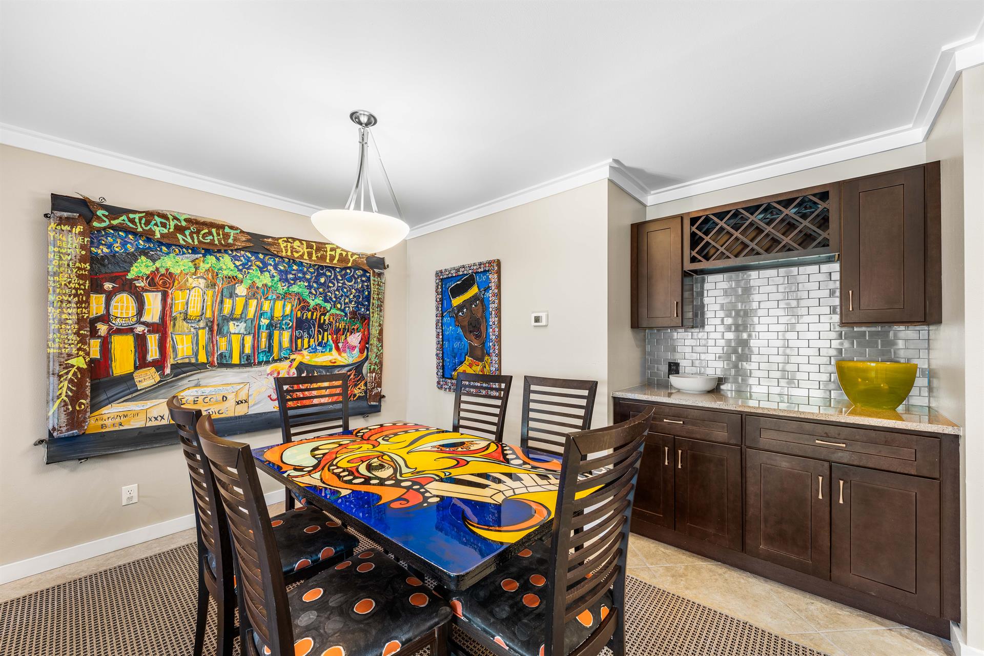 Dining Room Table with Seating for 6