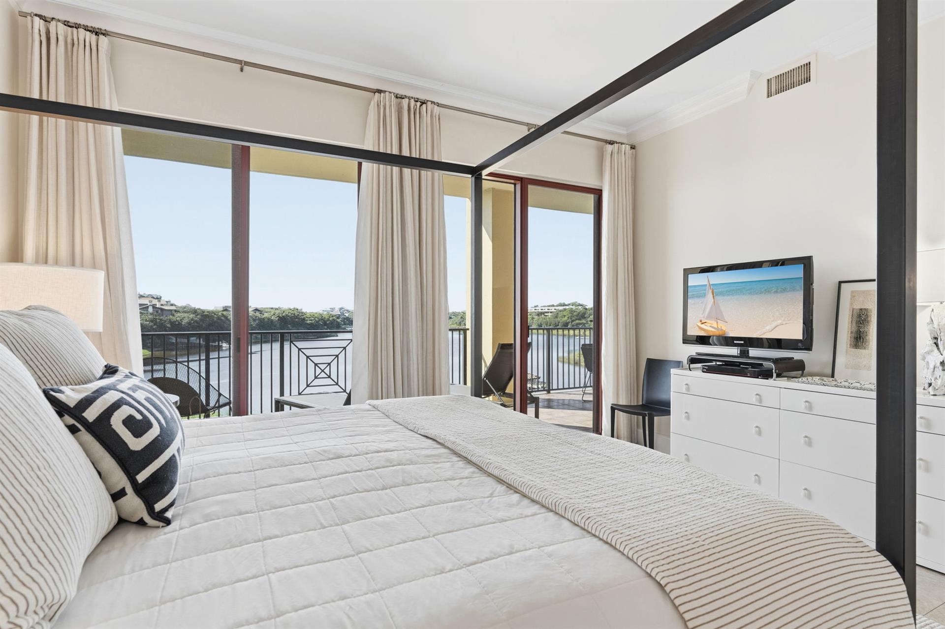 Beautiful Coastal Gulf and Lake views from your King Bedroom Suite