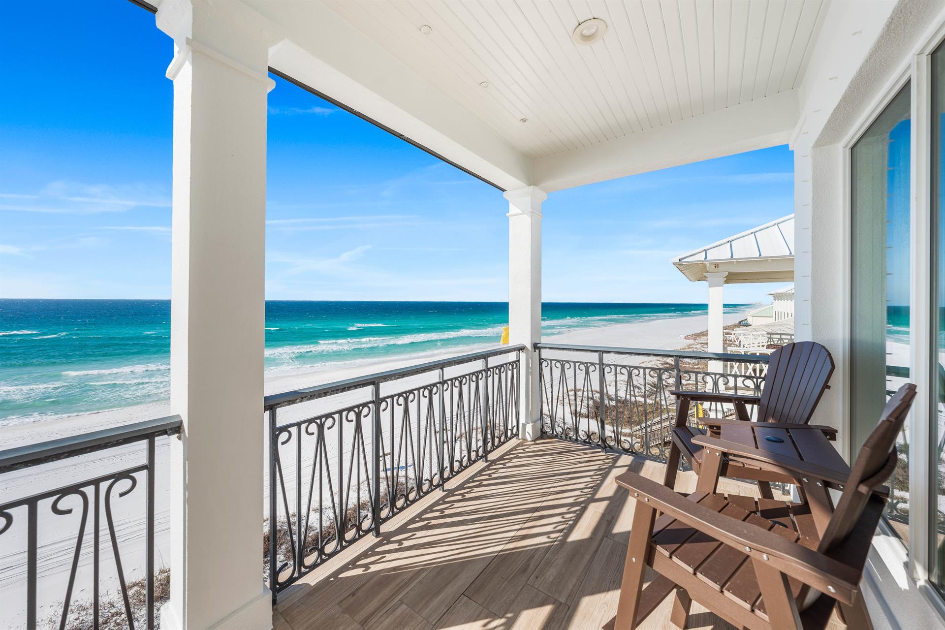 Covered Balcony with Polywood High Top Chairs