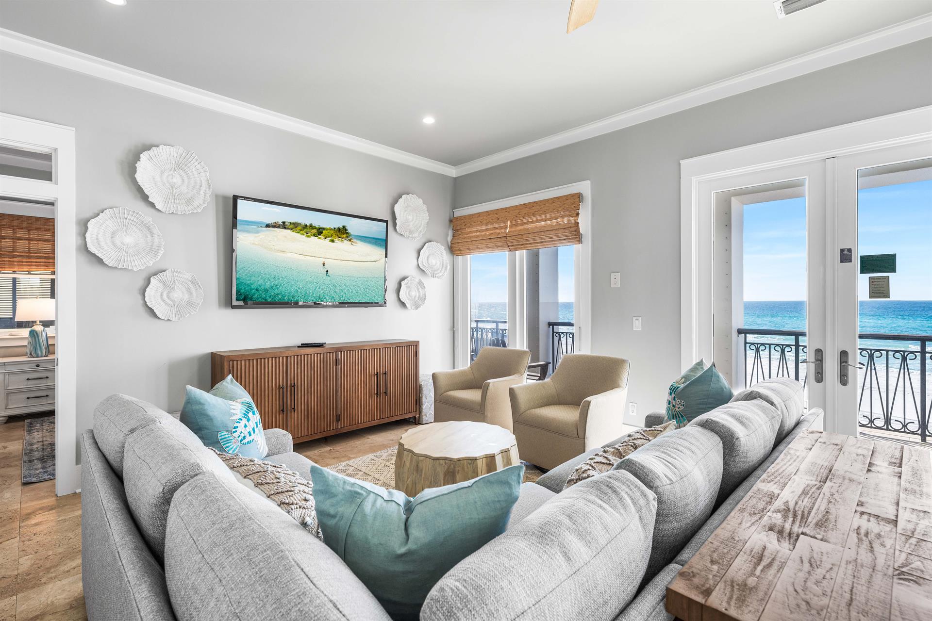 1st Floor Living Room and Wet Bar. AmazingBeach Views