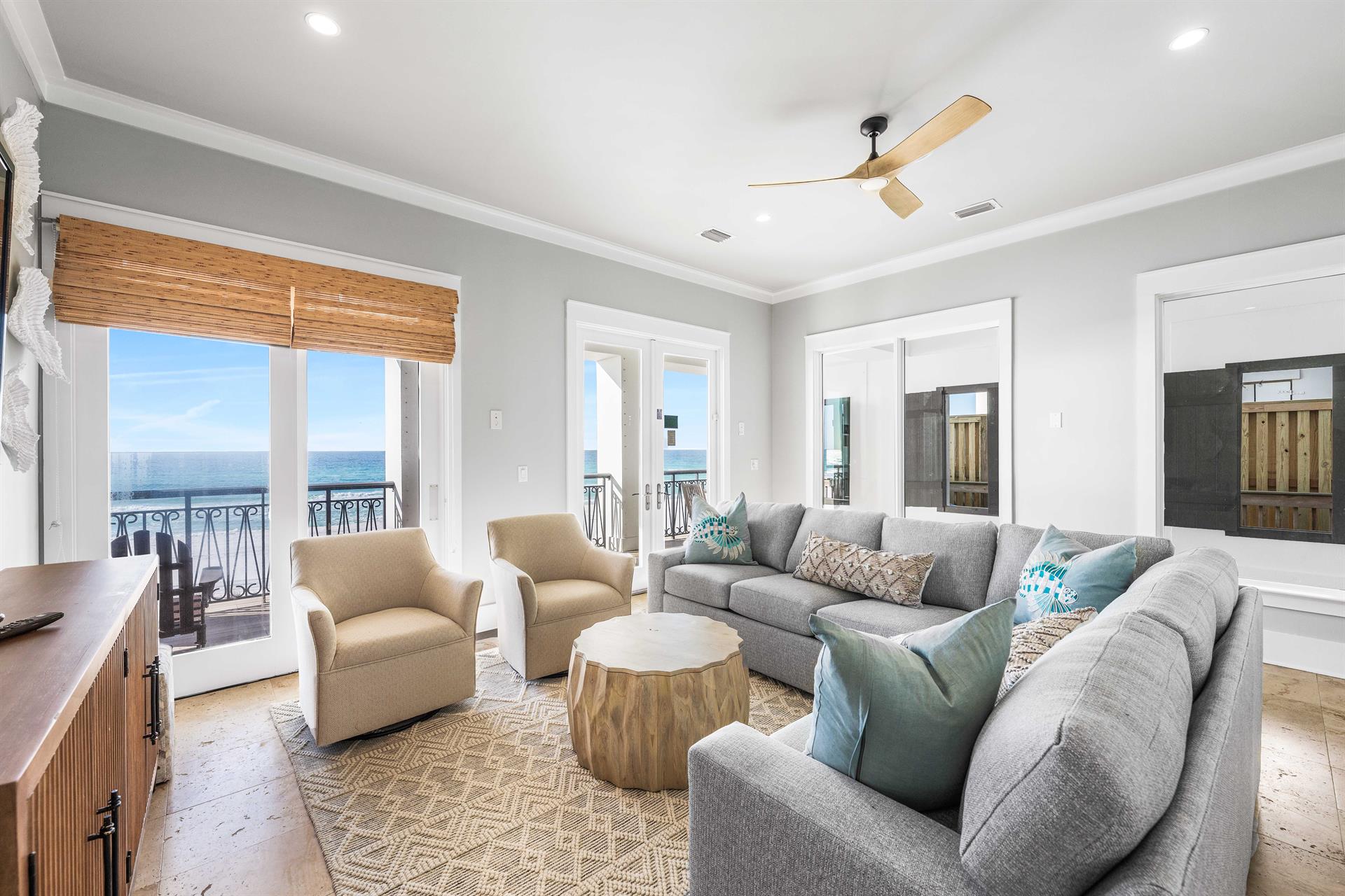 1st Floor Living Room and Wet Bar. AmazingBeach Views