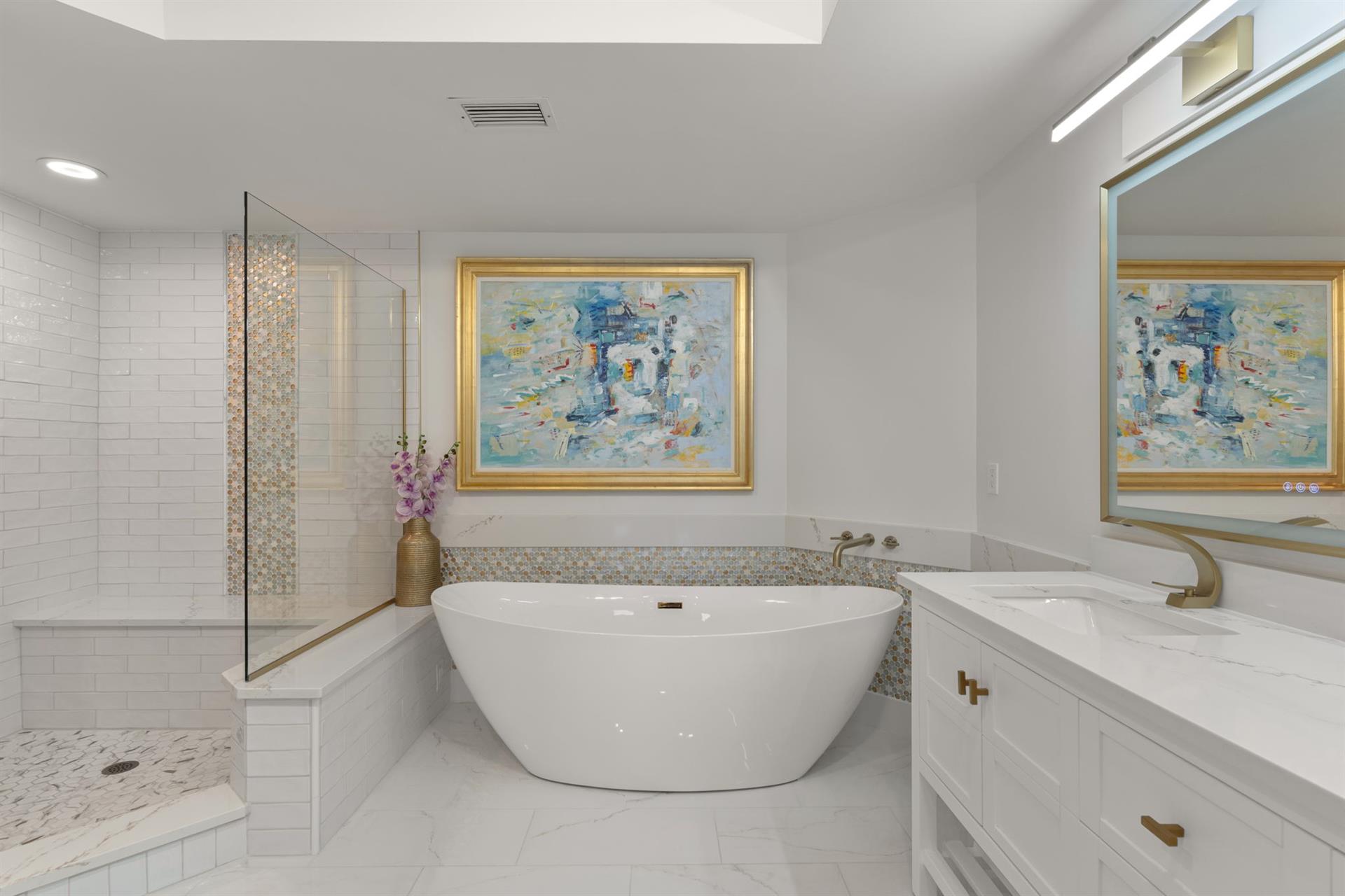 Bathroom 1 Luxurious bathroom with soaker tub a view