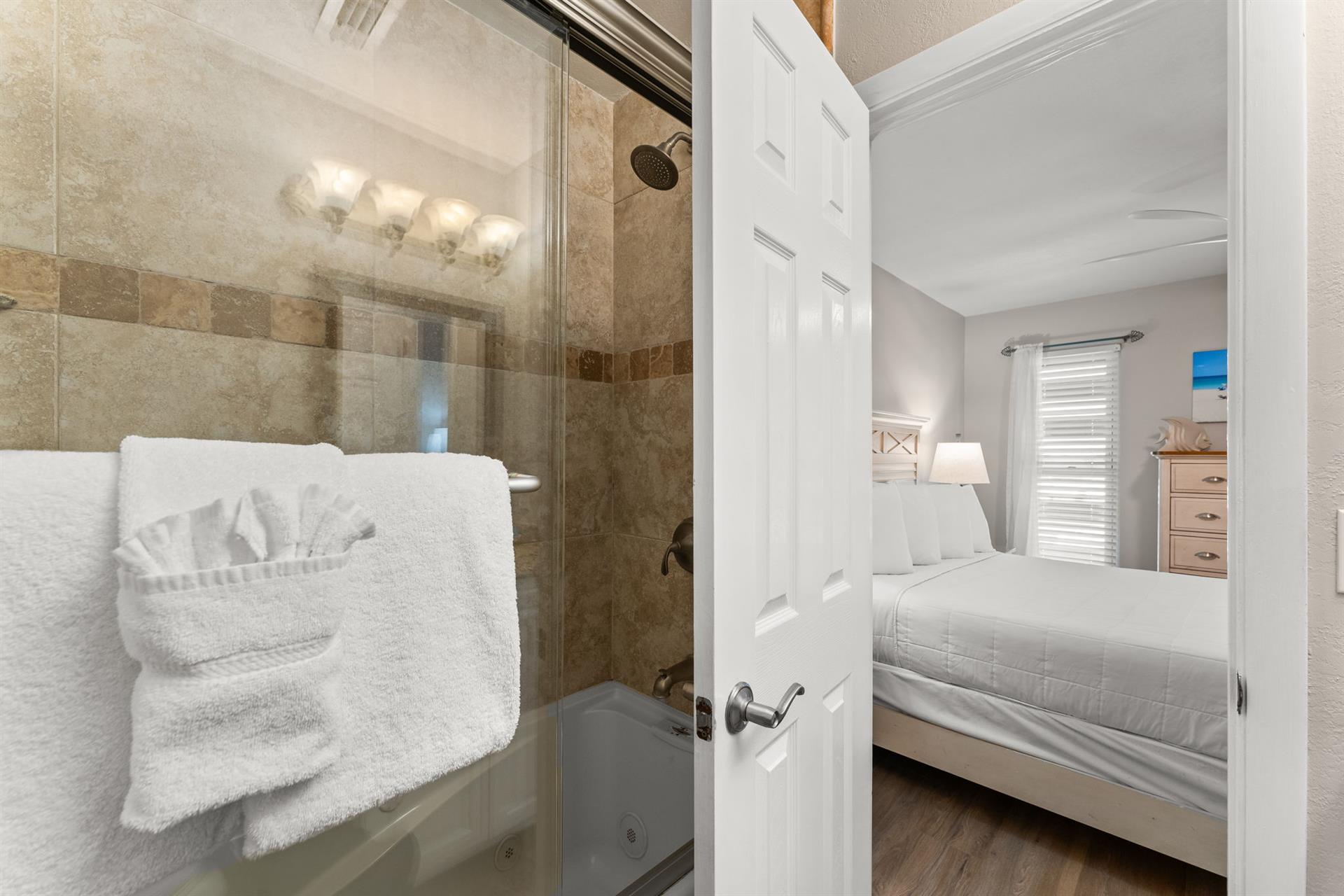 Bathroom 2 with Tub and Shower combo