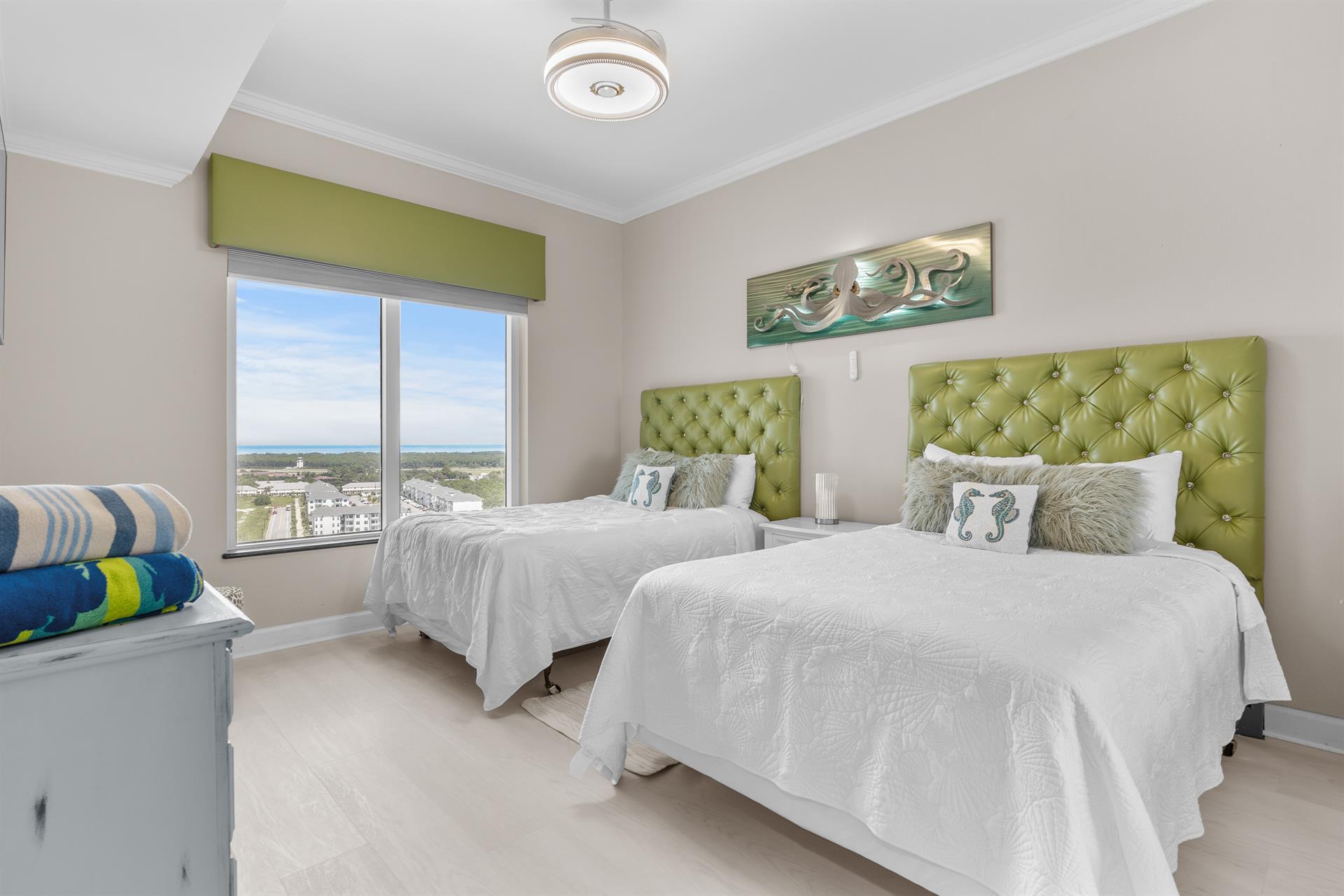 Guest Bedroom with 2 Double Beds