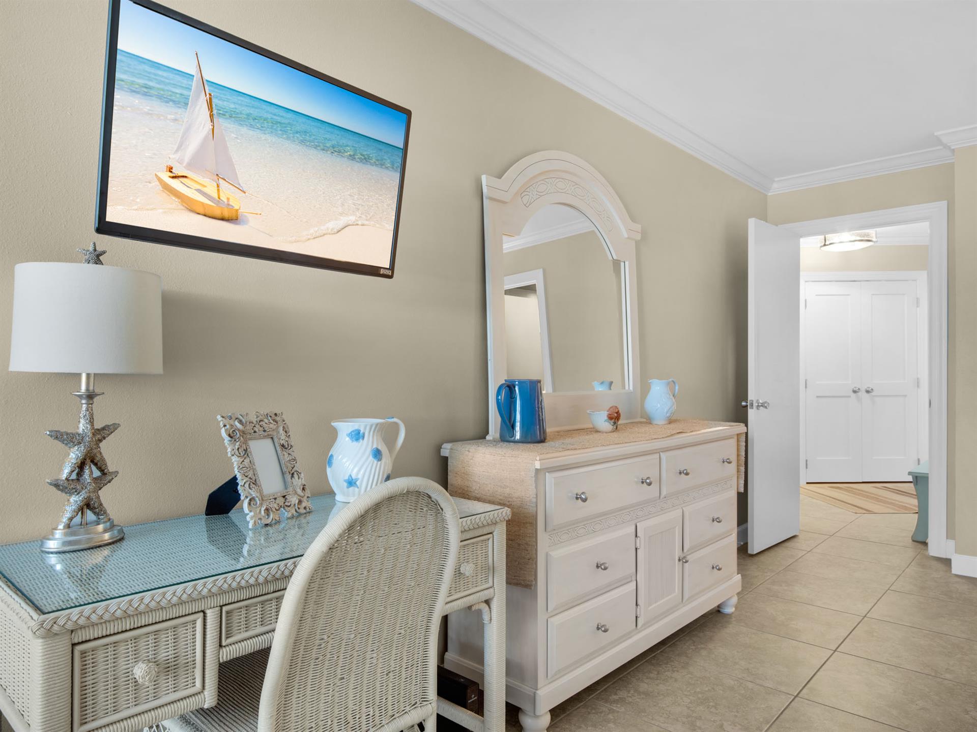 Convenient Desk in Bedroom 1