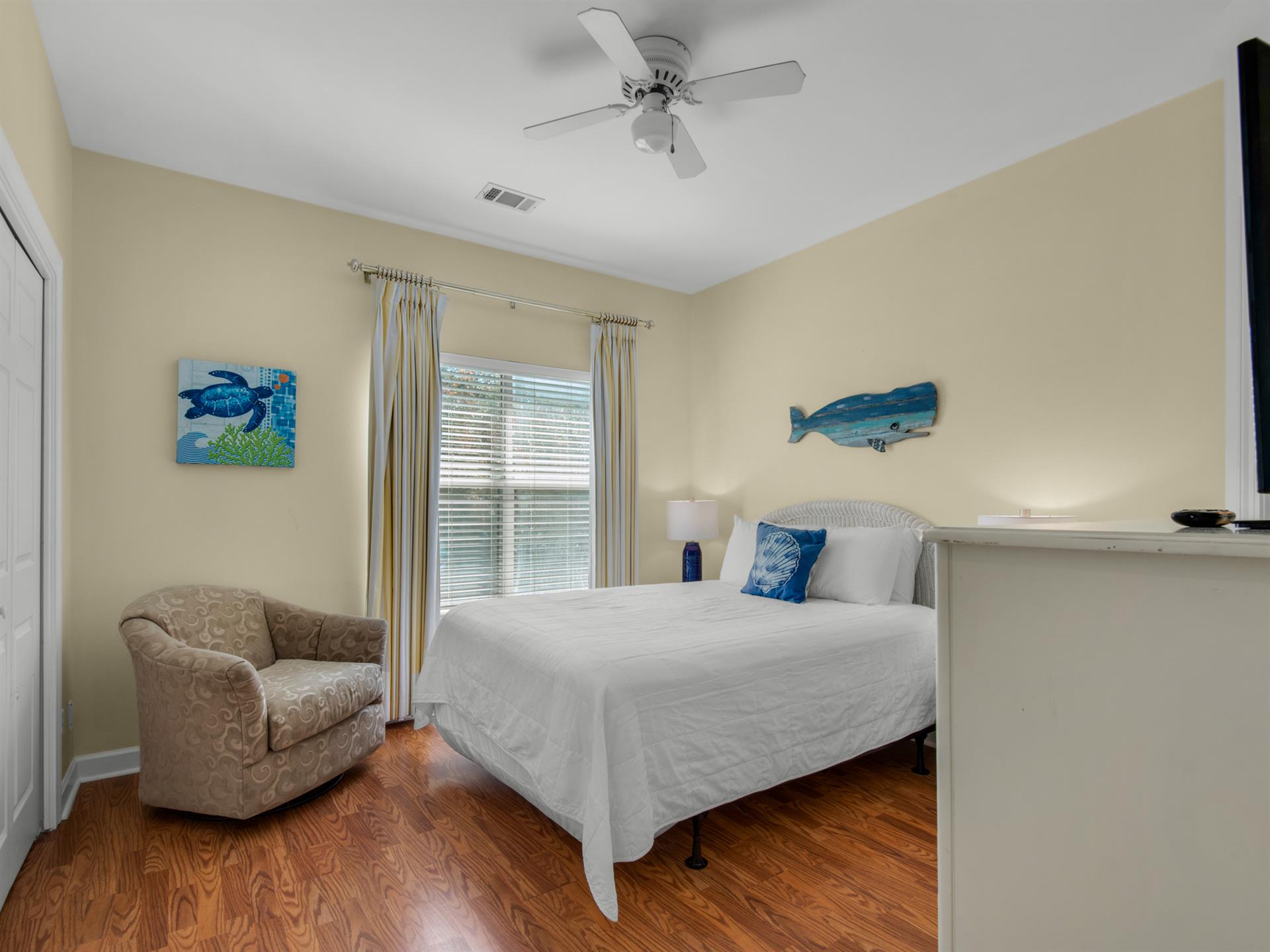 Queen Bed in Bedroom 2