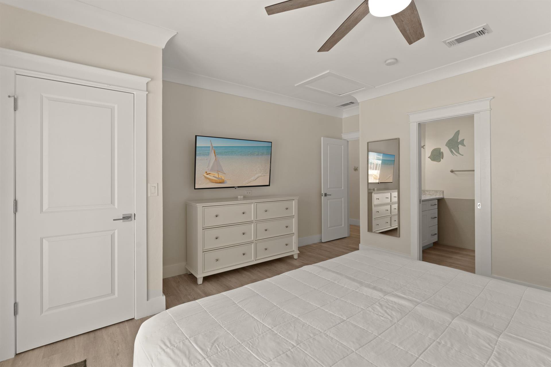 Bedroom 2 with King Bed