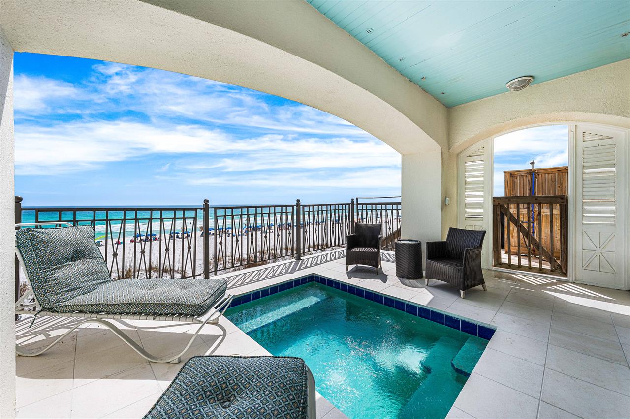 Private Splash Pool on the Beach