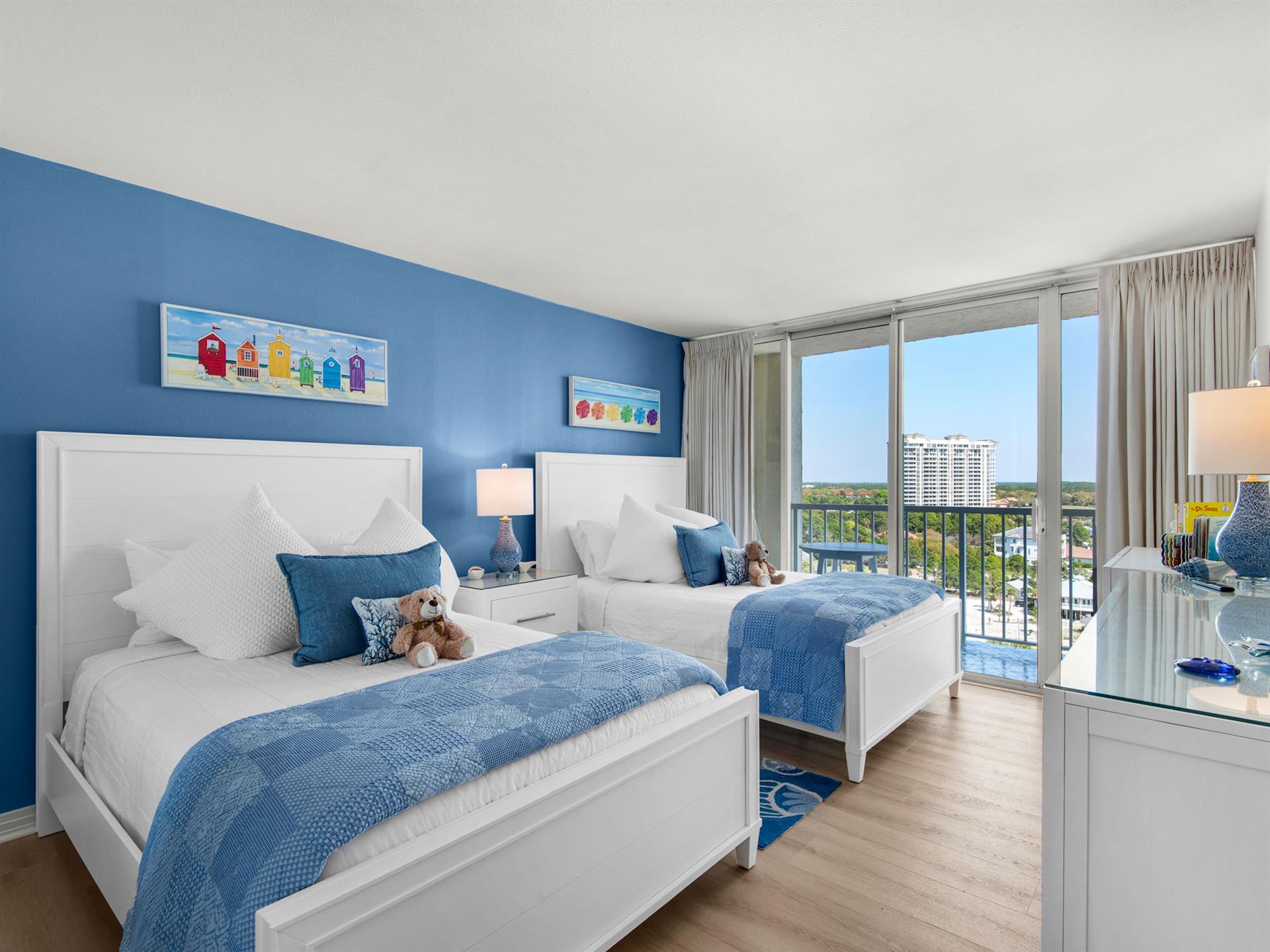 Bedroom 3 with 2 Full Beds