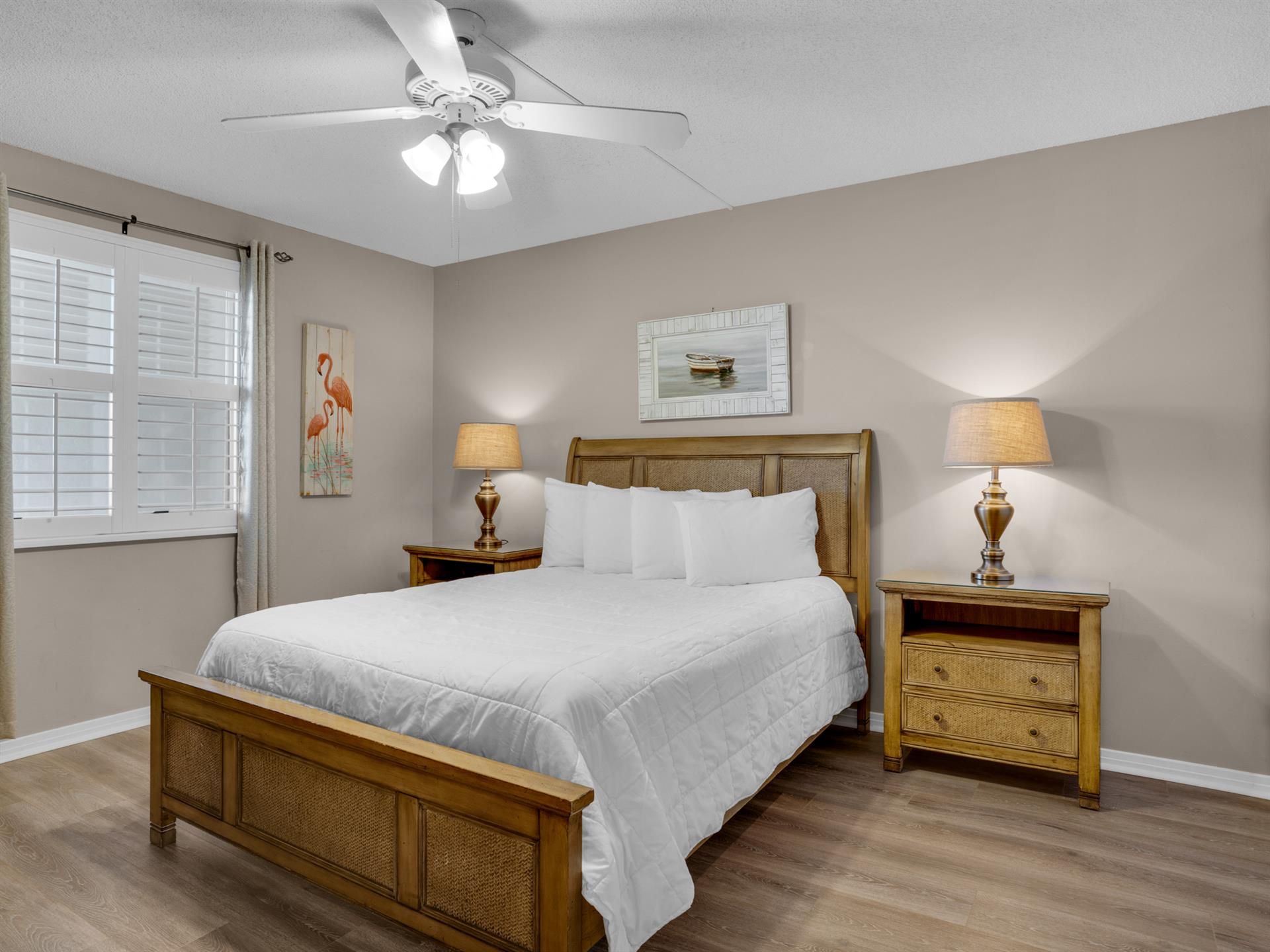 Bedroom 2 with Queen Bed