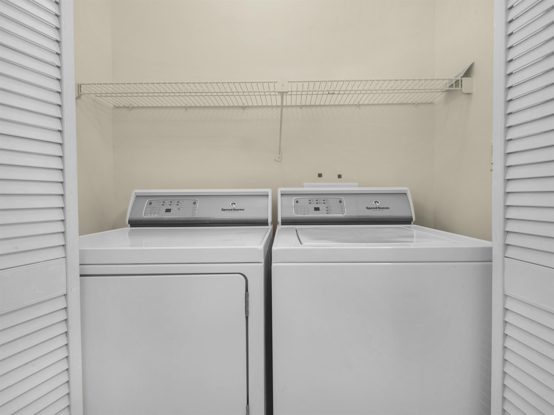 Full Size Washer  Dryer in Unit