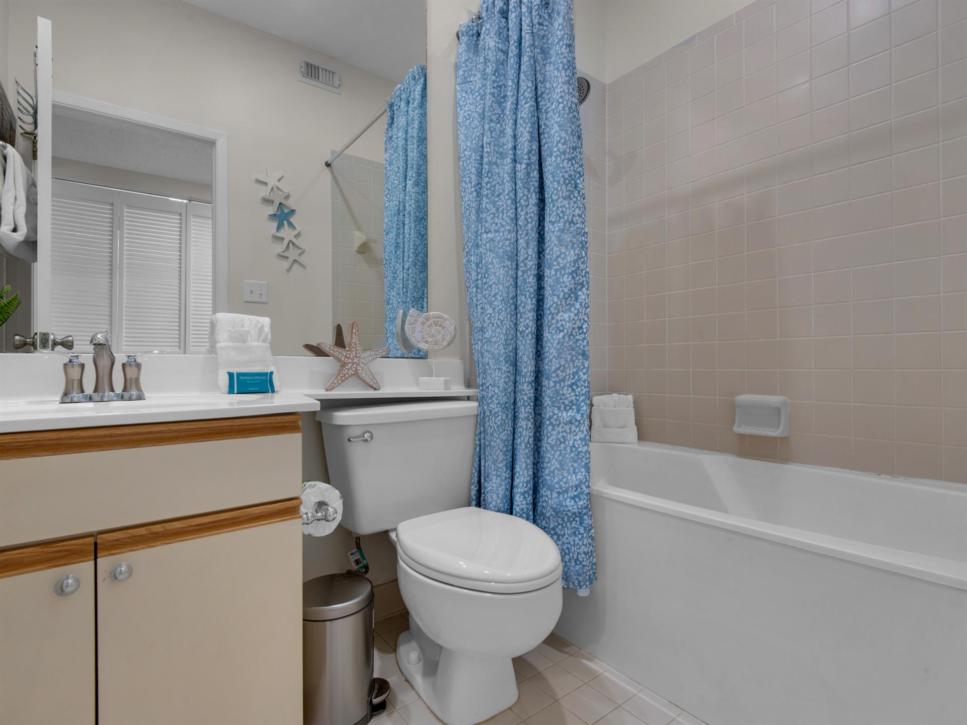 Bathroom 2 with Tub Shower Combo
