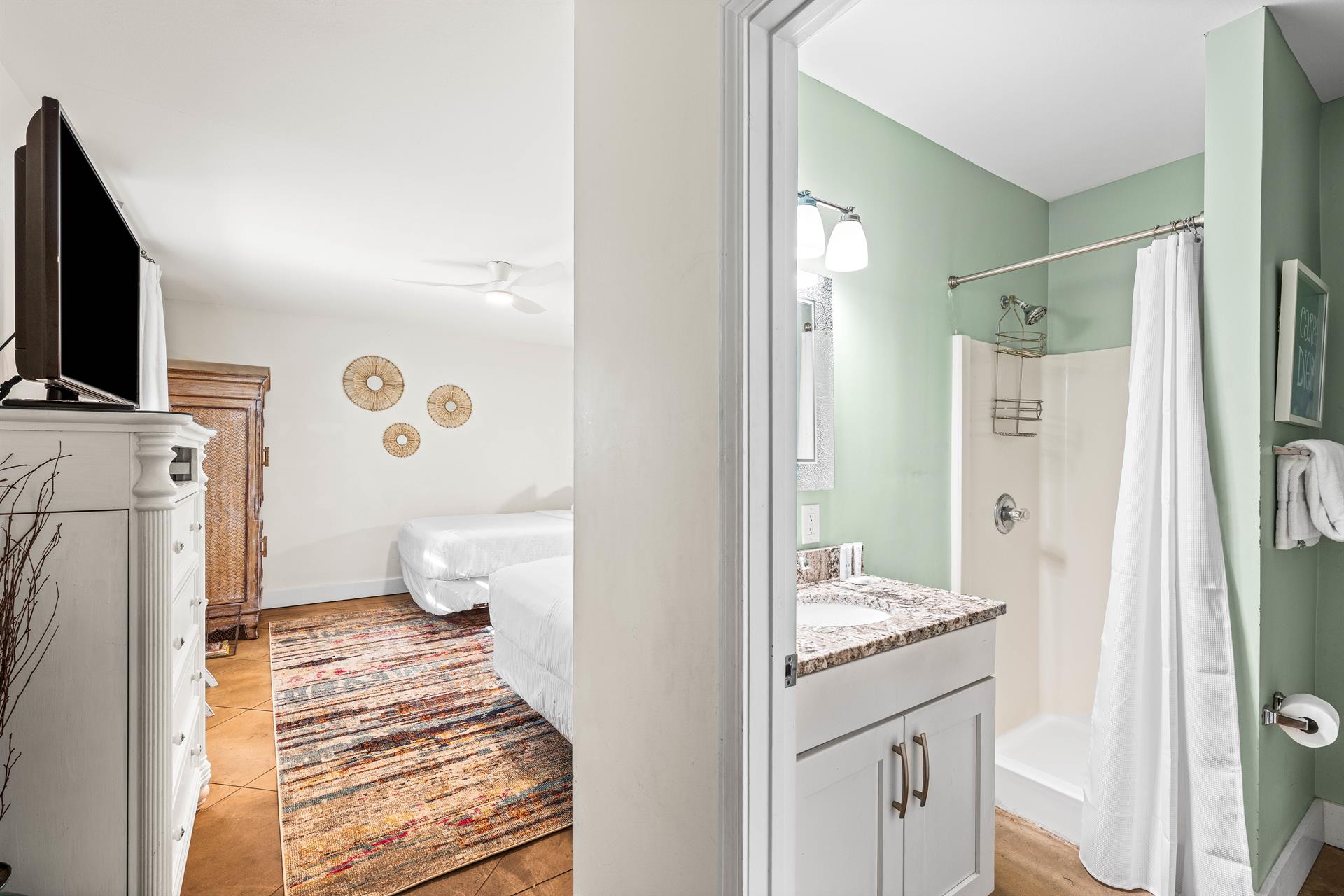 Double Queen Bedroom with Private Bath and Laundry Room