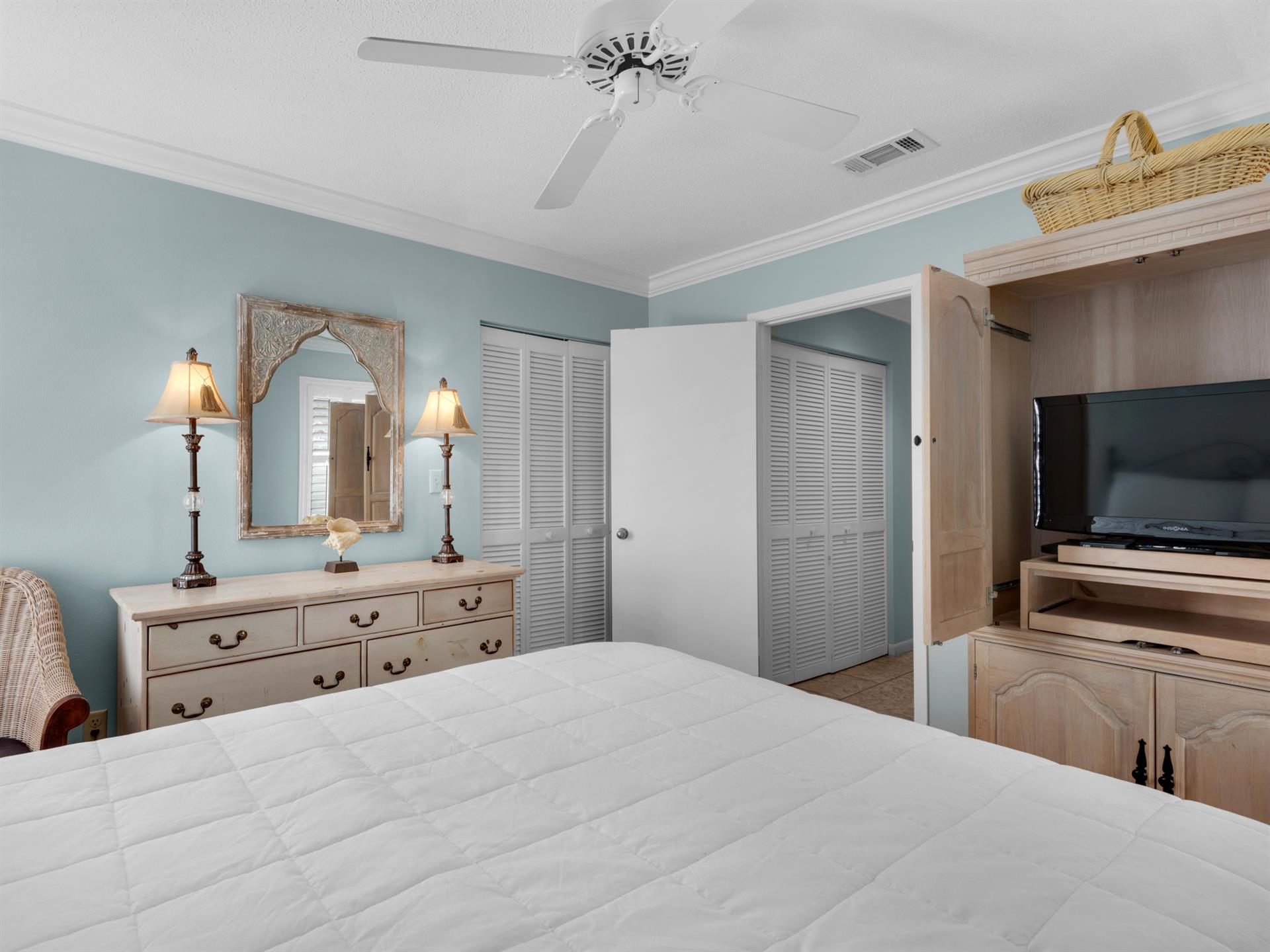 Bedroom 2 With Flat Screen TV