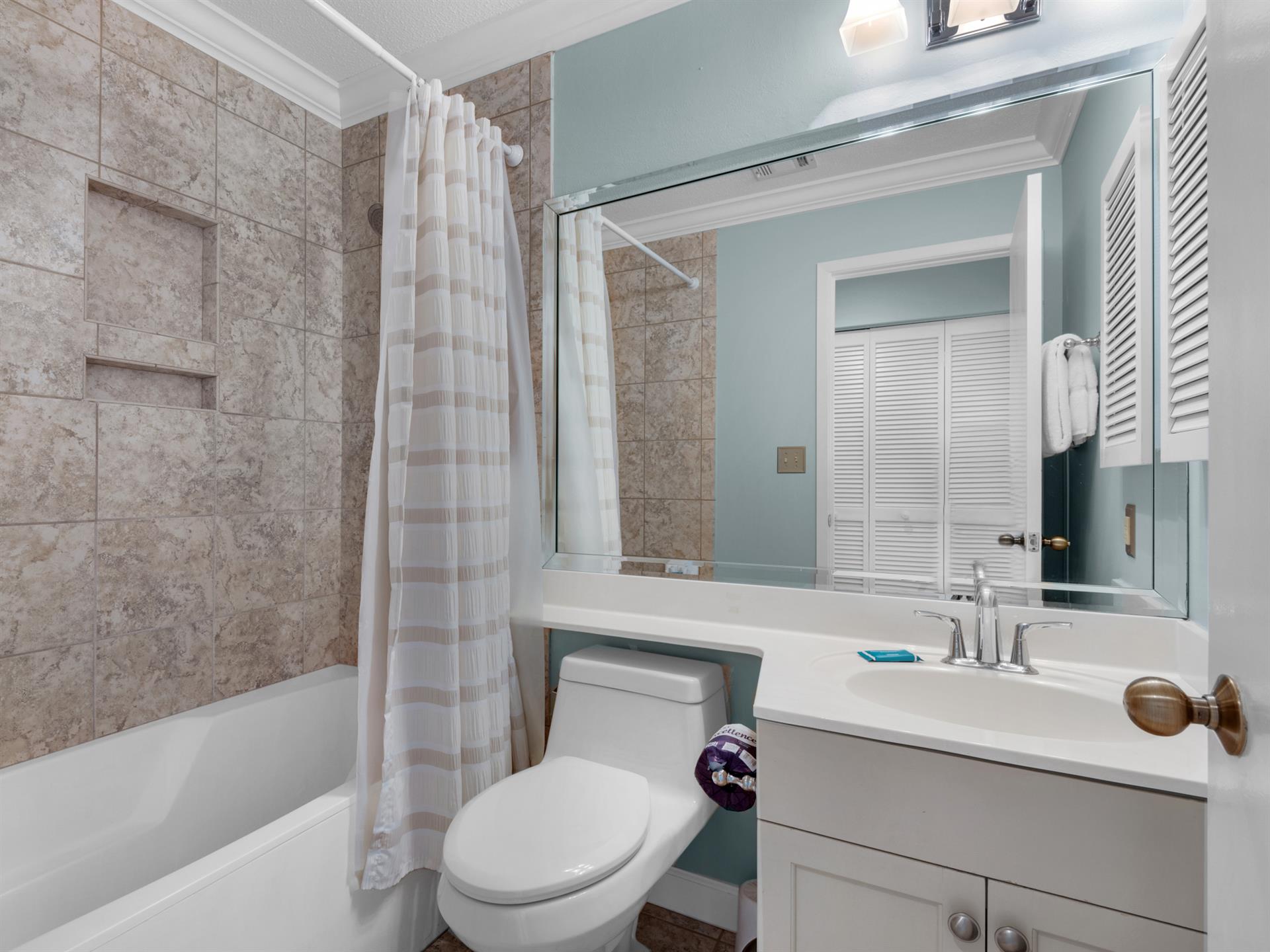Bathroom 2 With Tub Shower Combo
