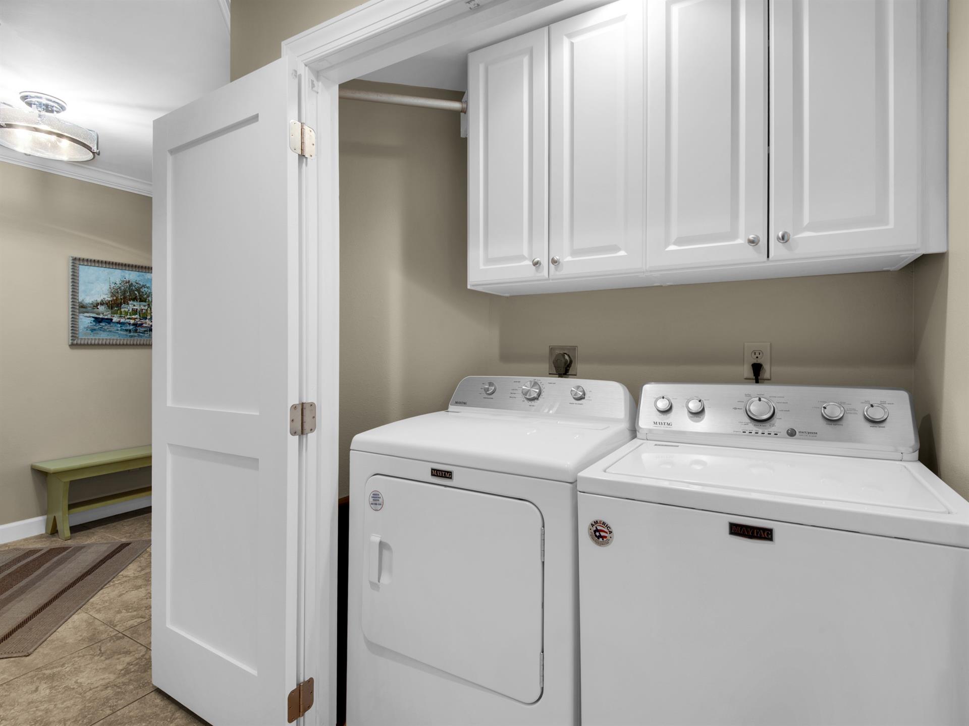 Full Size Washer and Dryer In Unit
