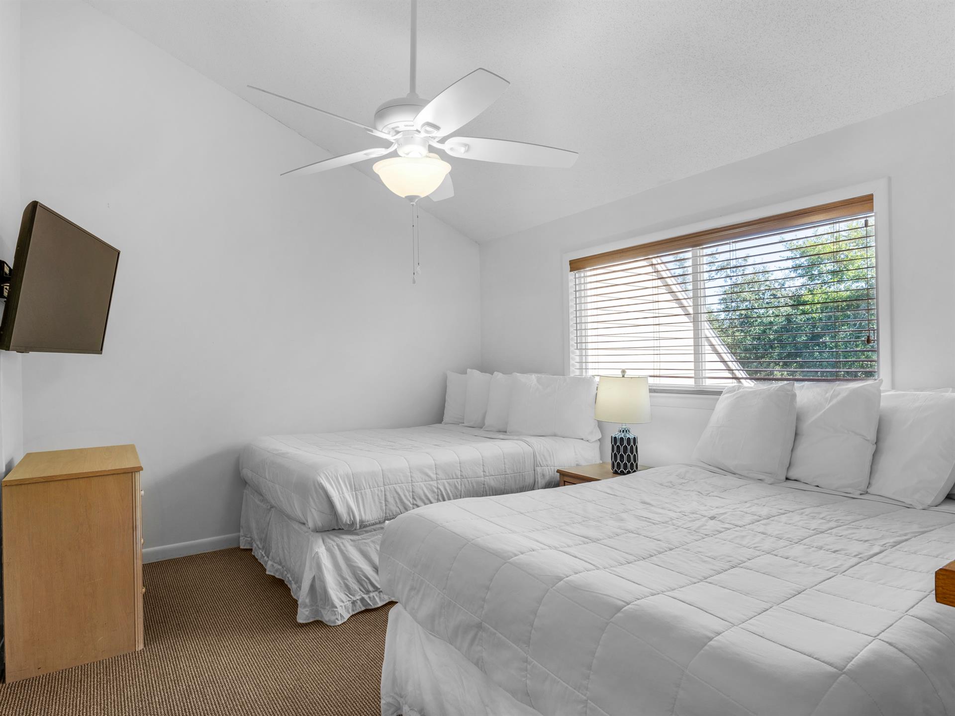 Loft Bedroom with 2 Queen Beds