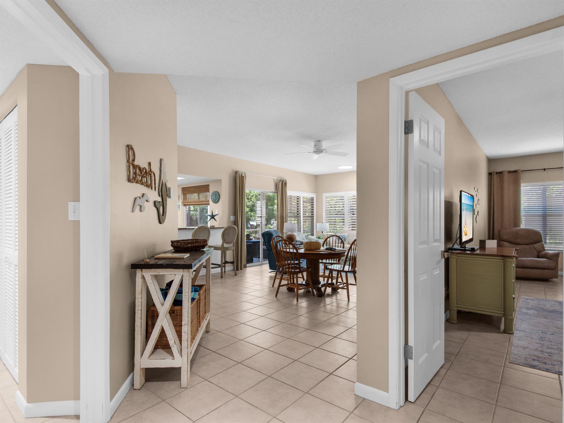 Entryway to Cottage 220