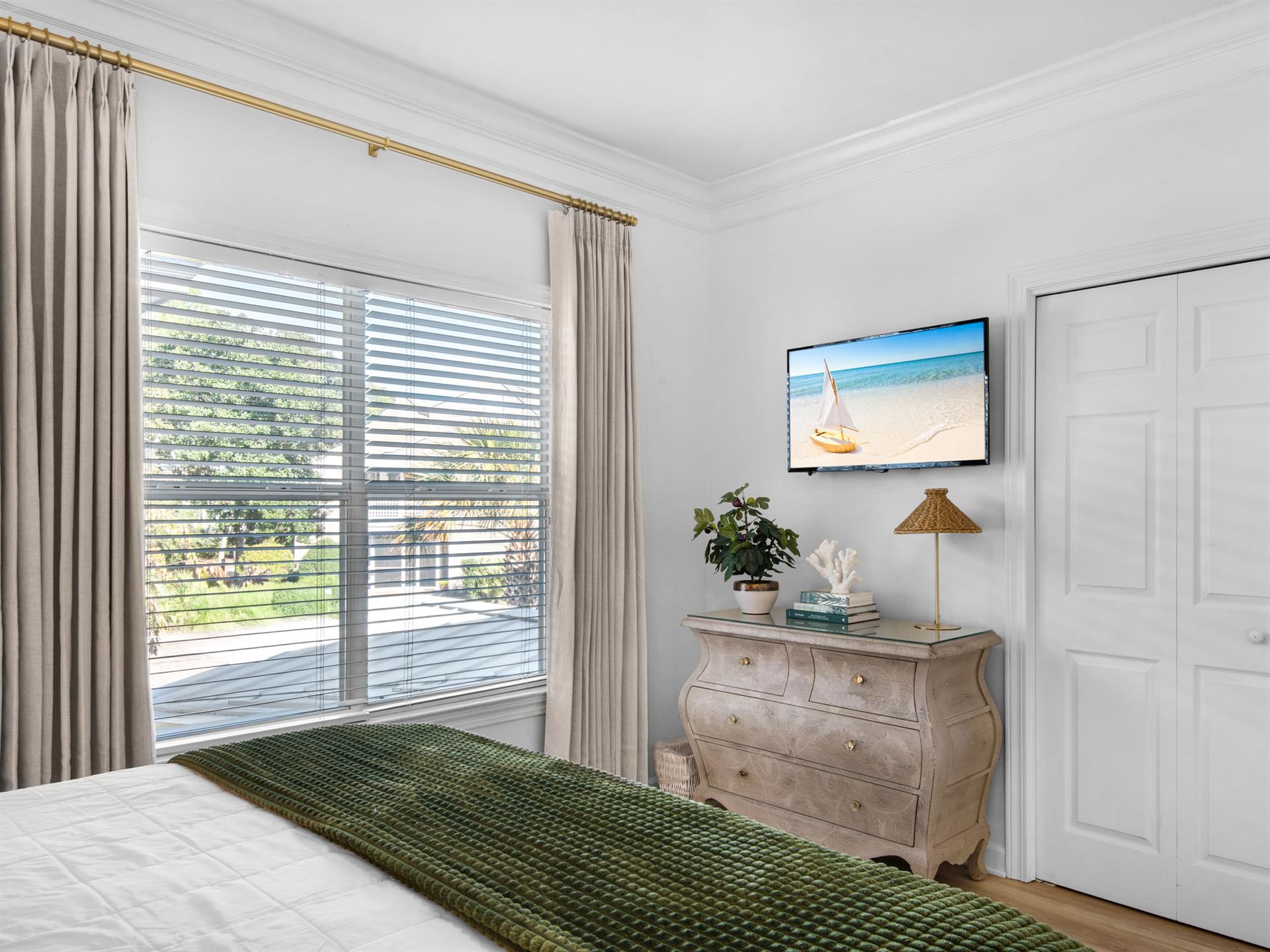 Bedroom 2 With Smart TV