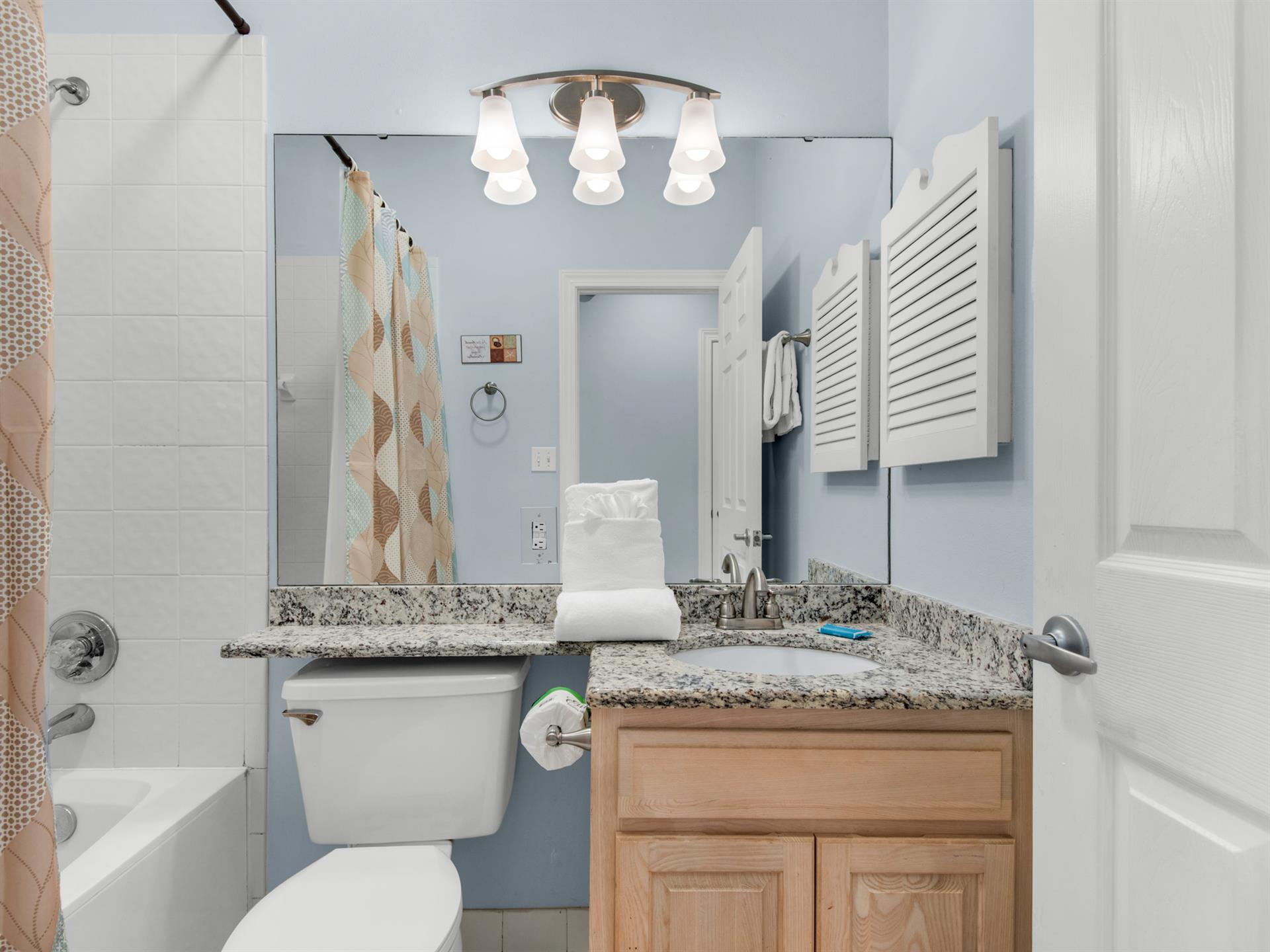 Bathroom 3 with Tub Shower Combo