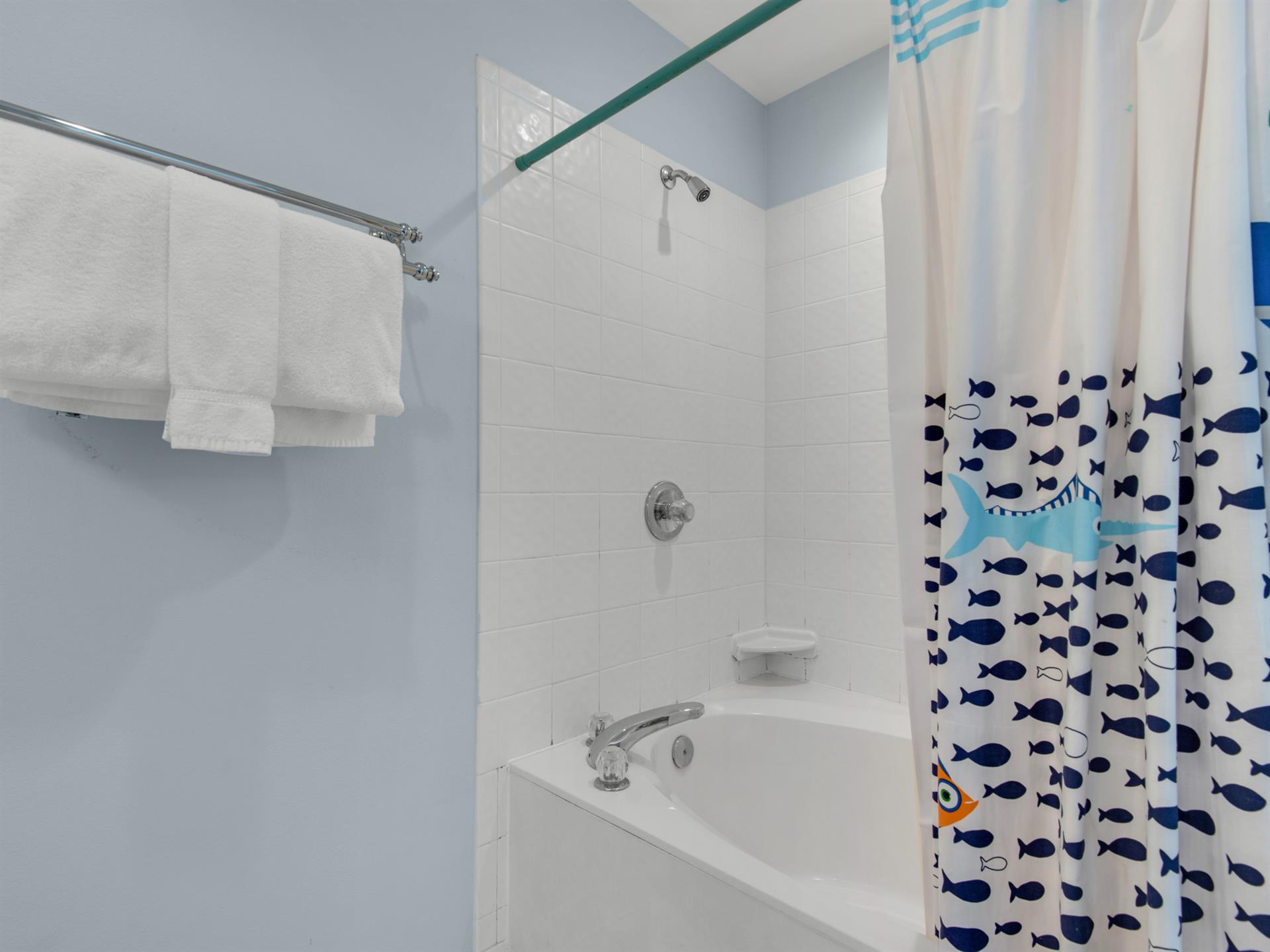 Bathroom 4 With Tub Shower Combo