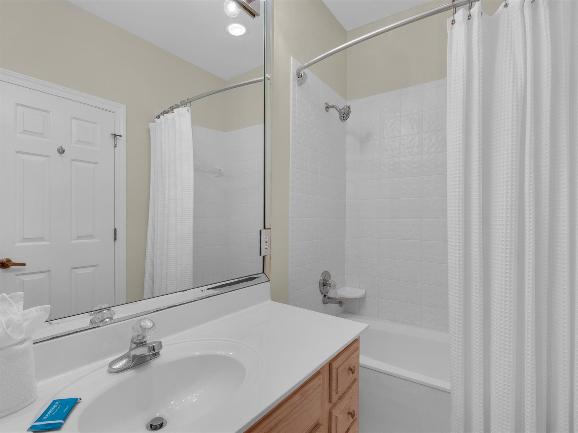 Bathroom 3 with Tub Shower Combo