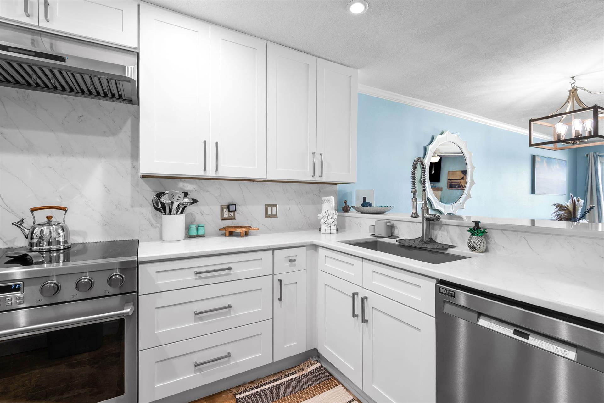 Fully equipped kitchen with stainless steel appliances — perfect for preparing memorable meals together.