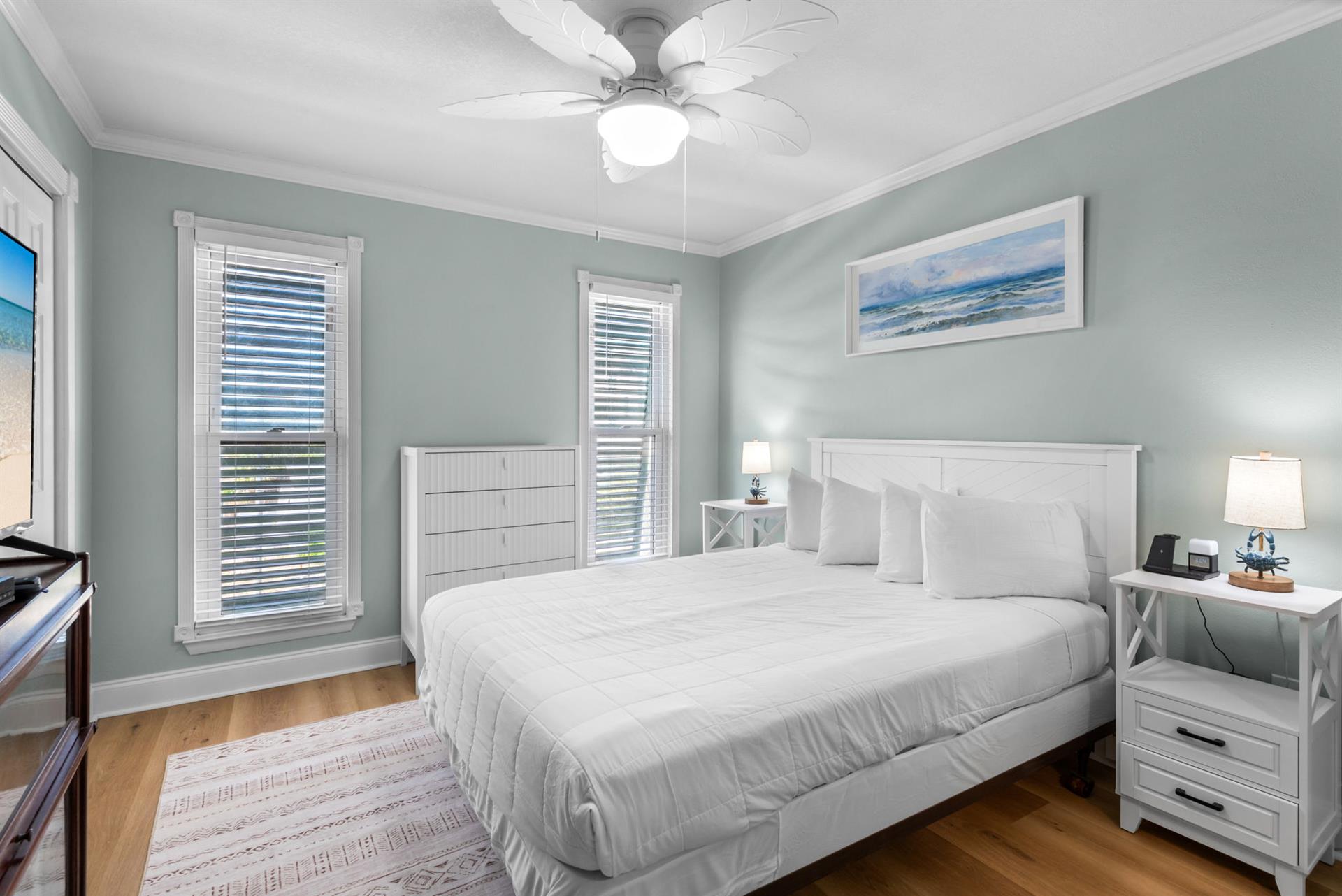 Bedroom 2 with Queen Bed