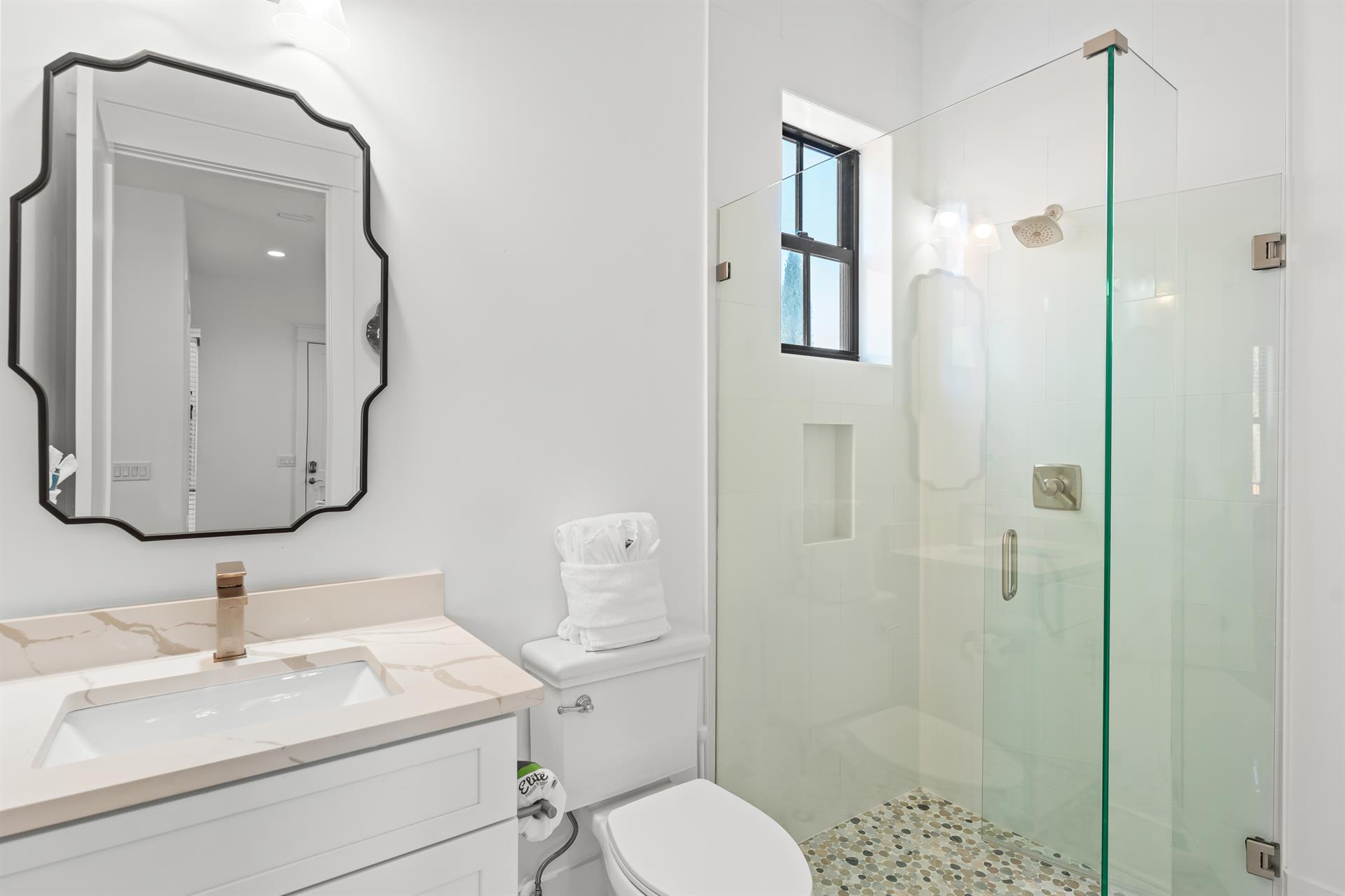 1st floor bathroom 2 shared with sitting area and bedroom 2