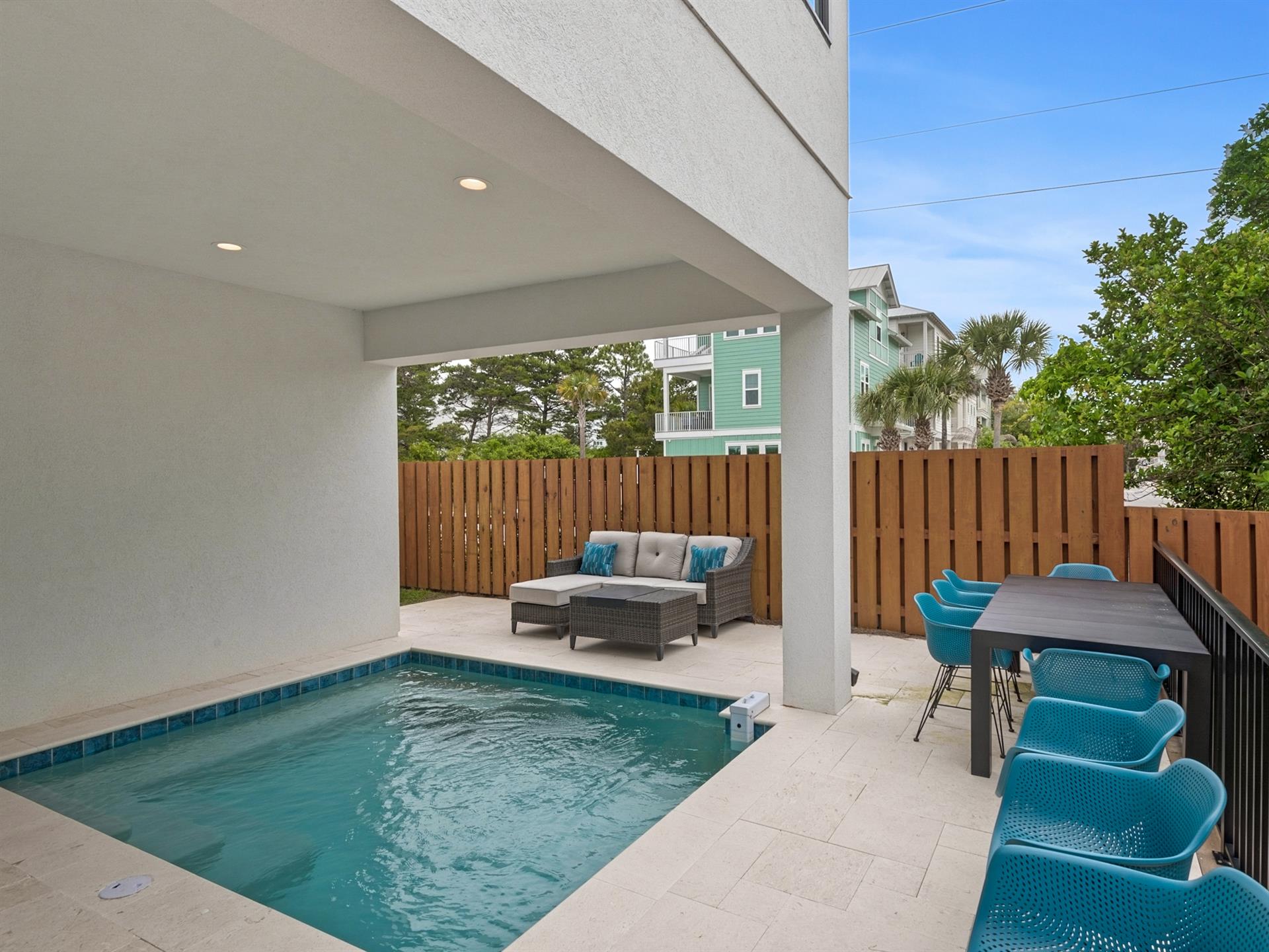 Private pool area