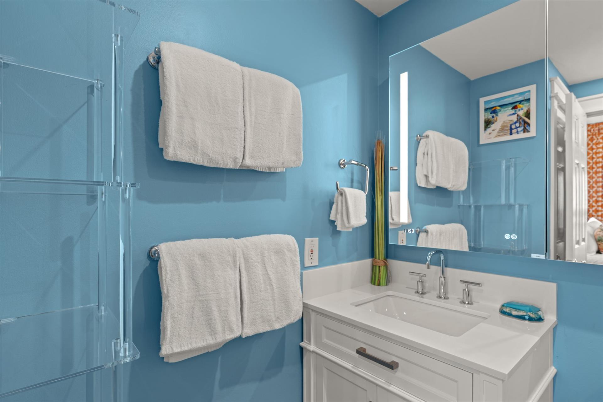 Bathroom 1 with Vanity that provides extra lighting and antifog feature