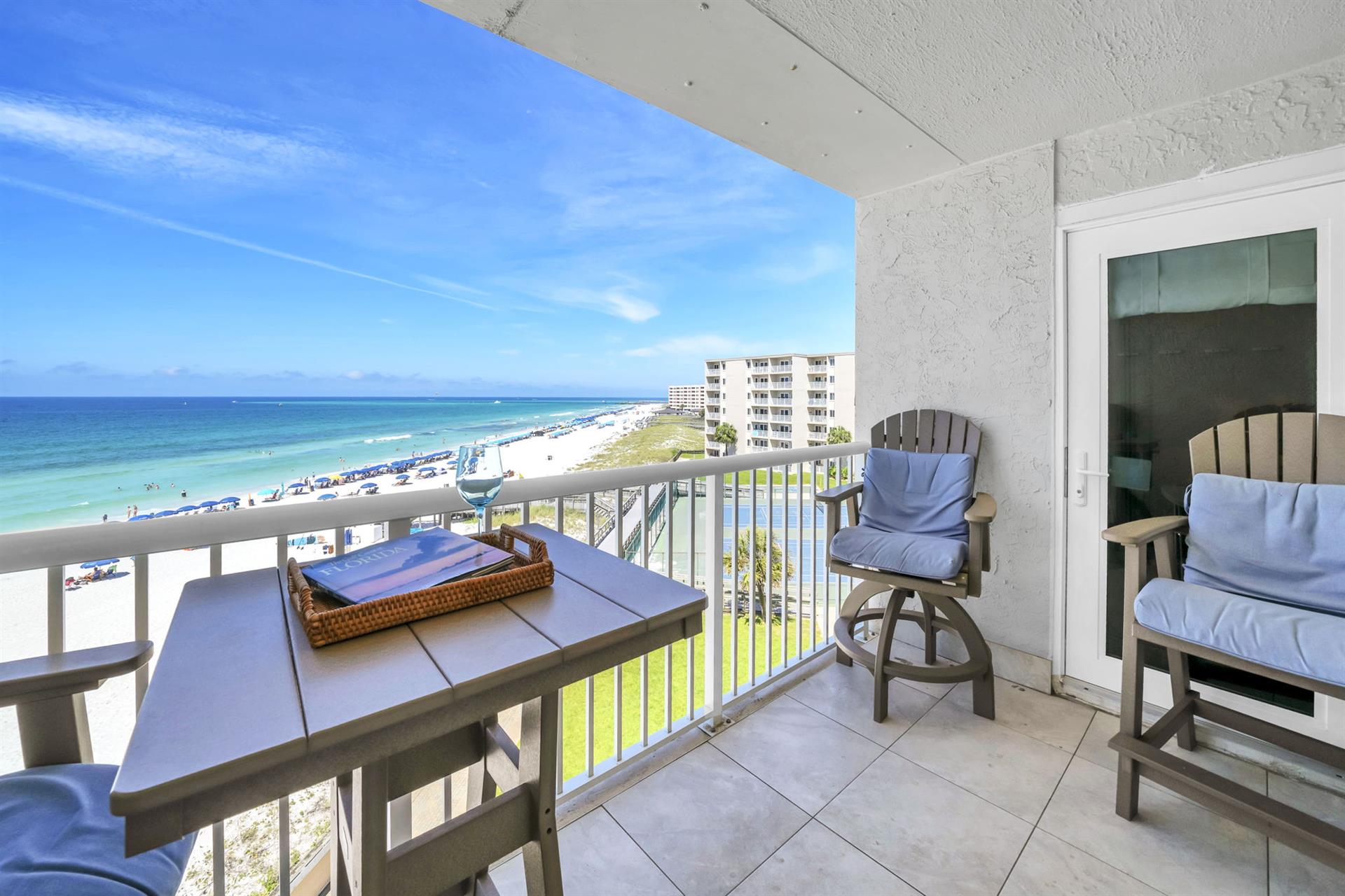 Balcony seating for 4