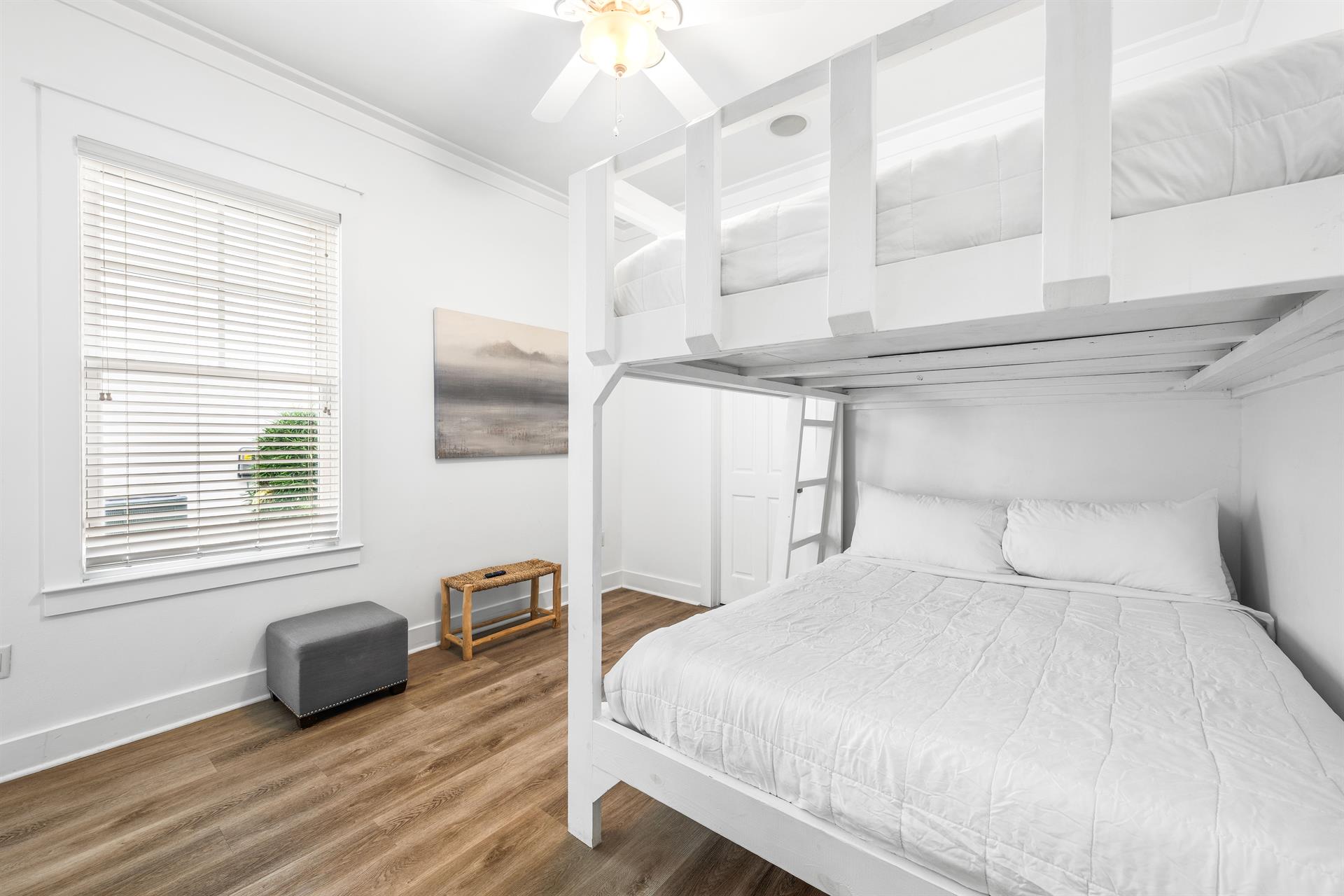 Double Queen Bunk with En Suite Bath