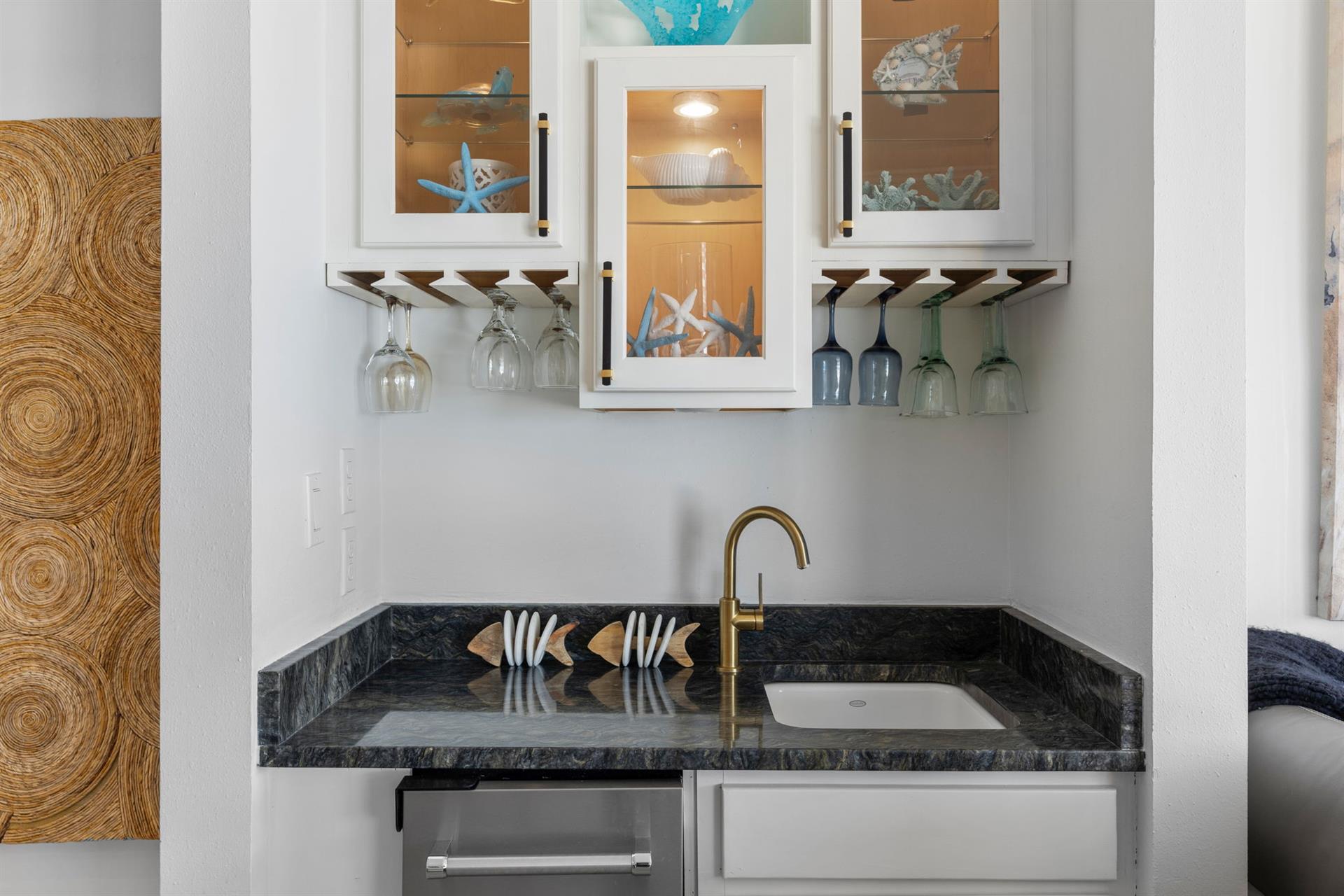 Wet Bar with Stand Alone Ice Maker