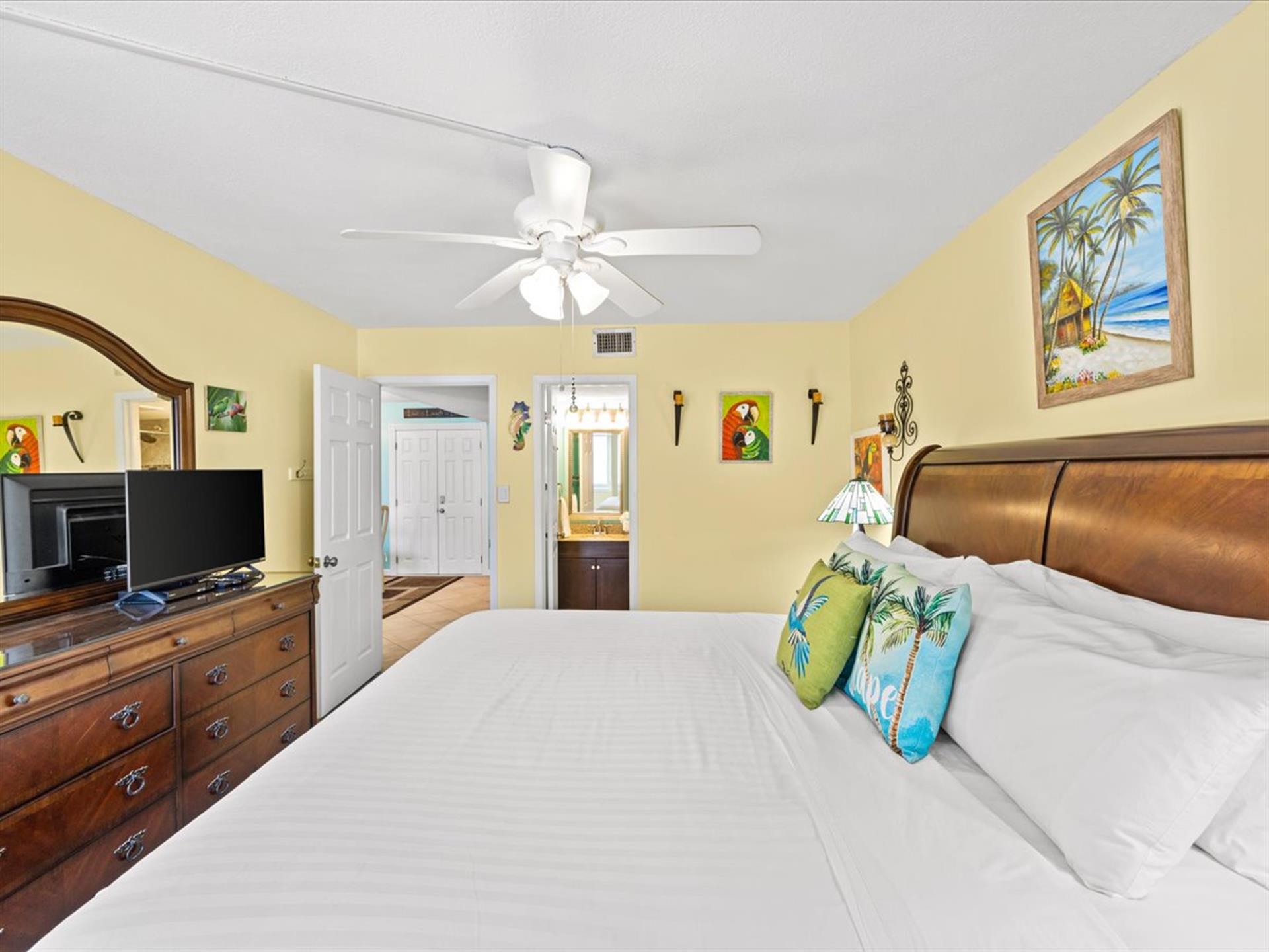 HSRC Master Bedroom With 32 TV