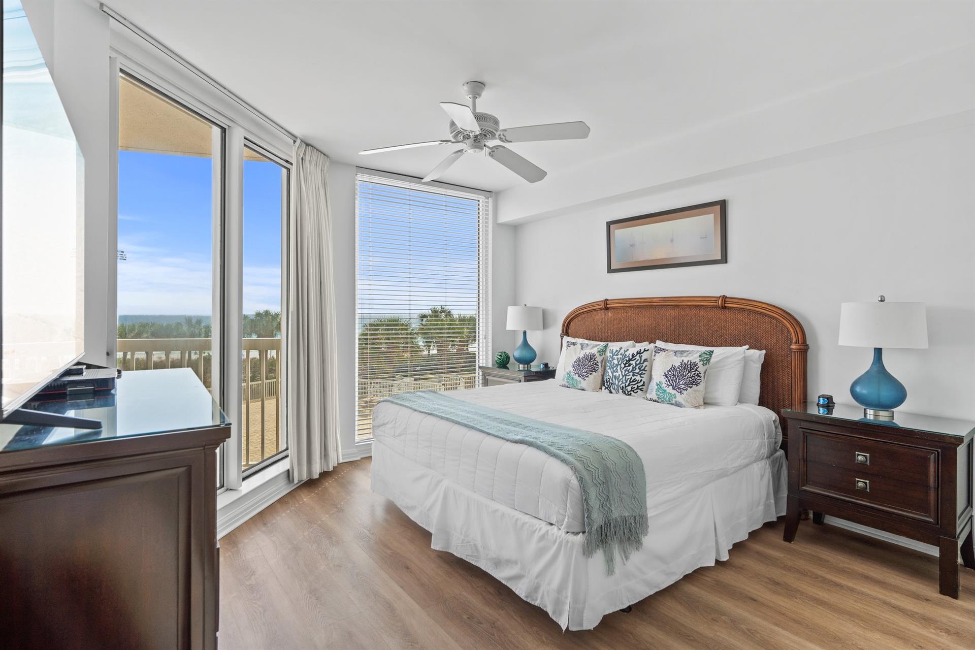 Bedroom 2 with King bed and Gulf View