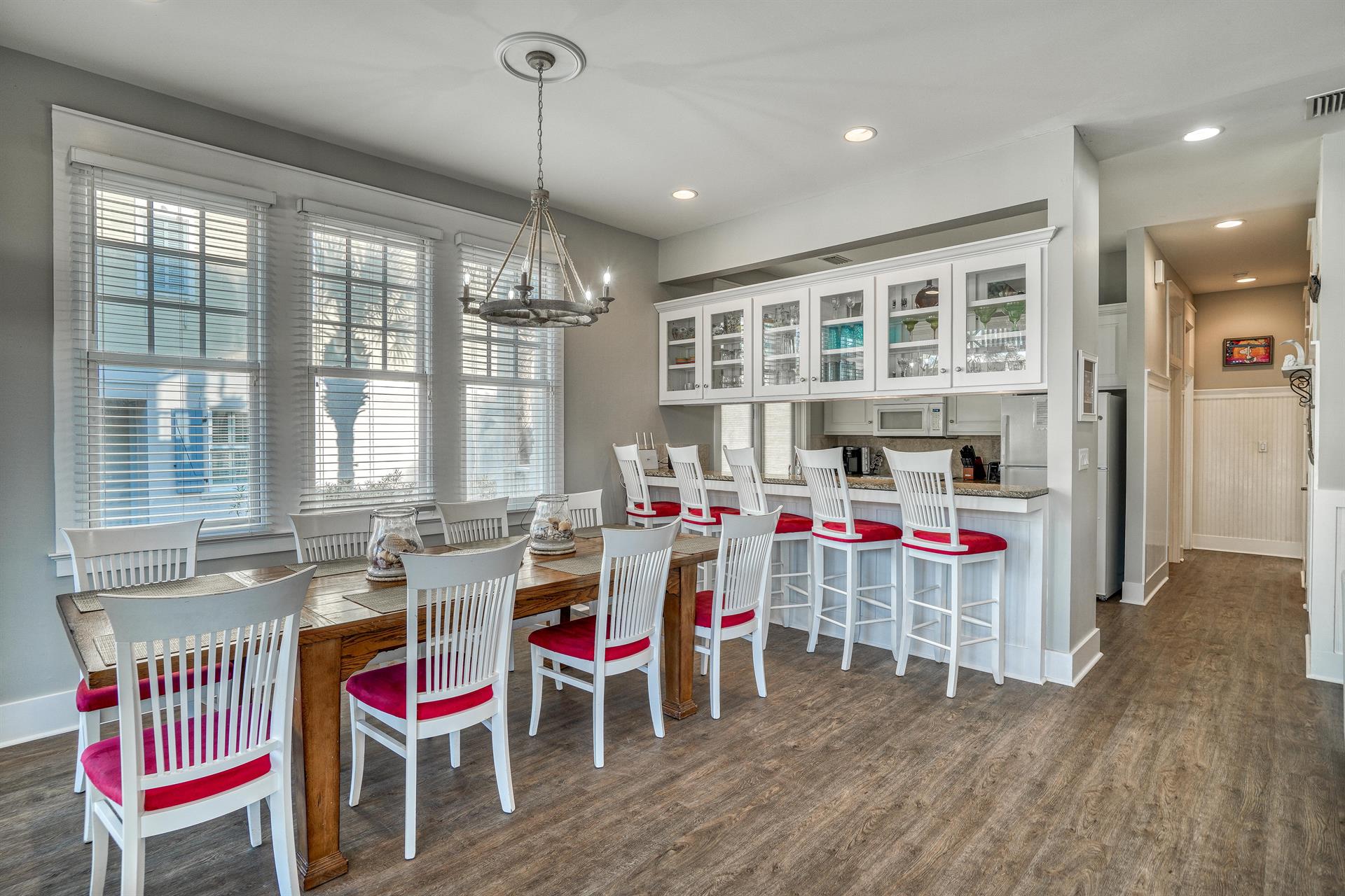 Eight seats, endless laughs — the perfect place for family meals or wine nights with friends.