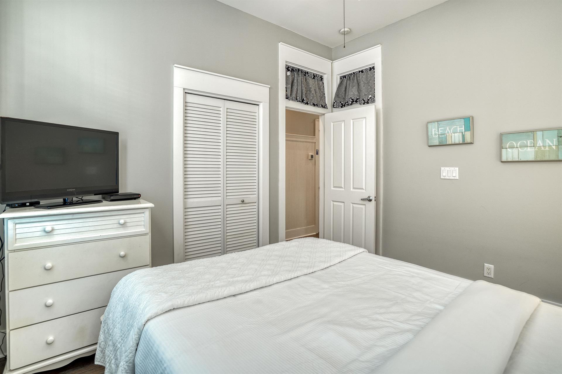 Your firstfloor sanctuary — cozy, stylish, and ready for a beachside snooze