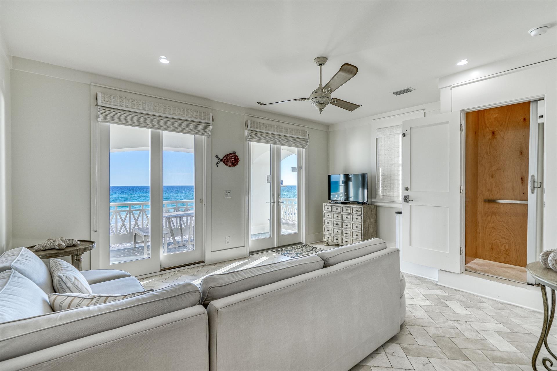 1st Floor Cabana Room w Sleeper Sofa, Elevator Access, Balcony Access and Full Bathroom