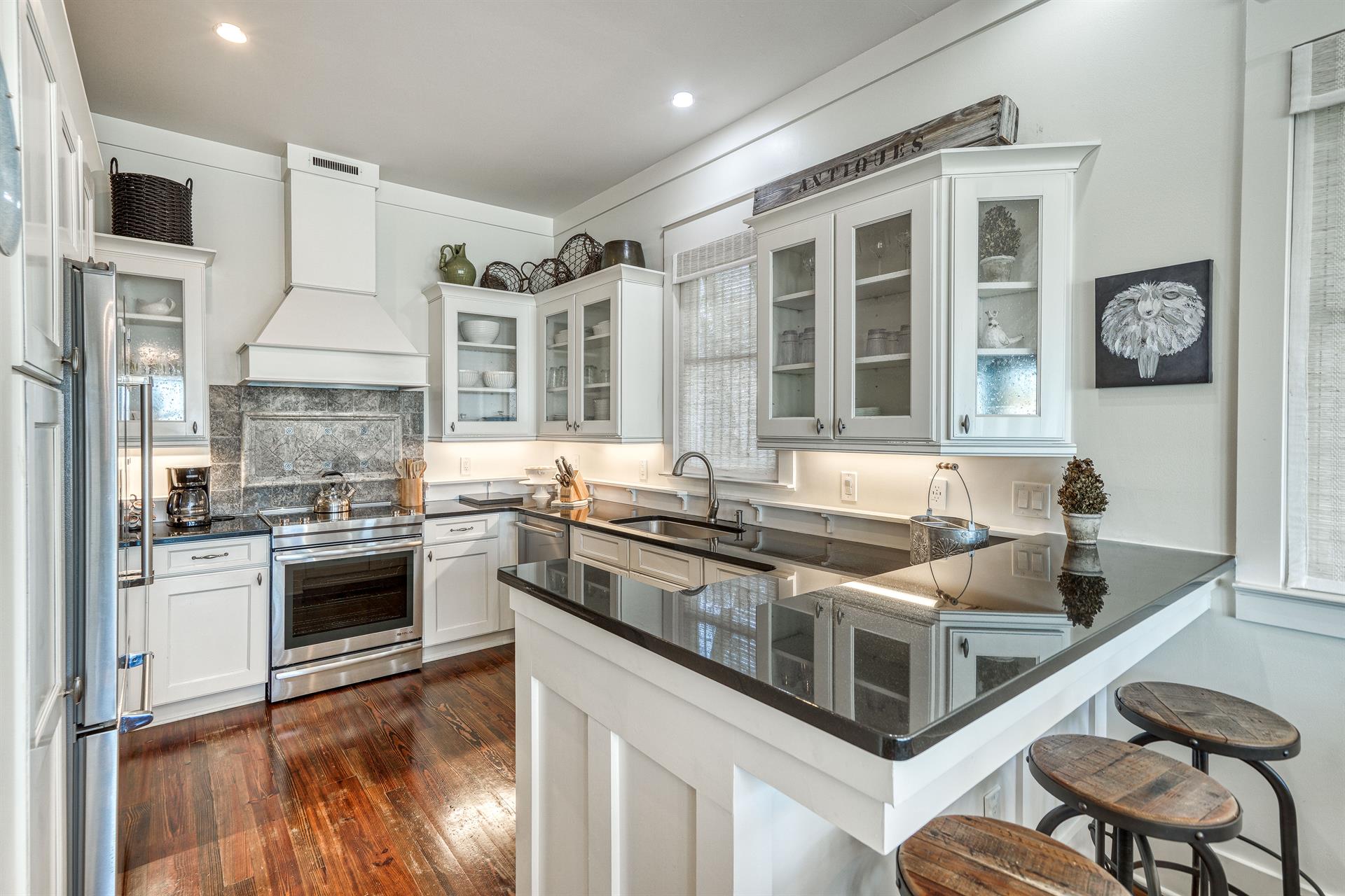 Fully Stocked Open Kitchen w Viking Stainless Steel Appliances