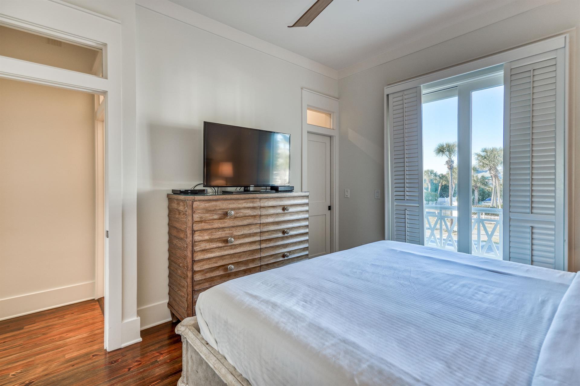 2nd Floor King Bedroom