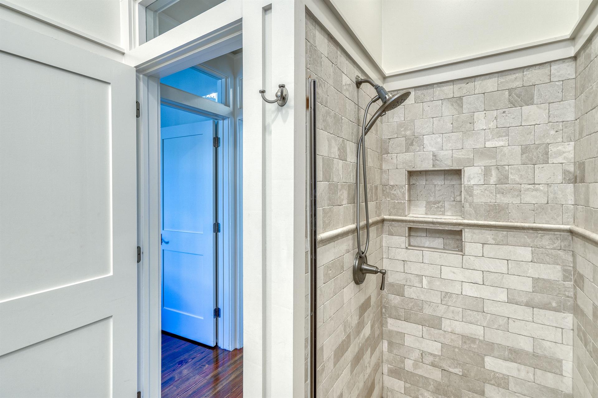 2nd Floor Full Bath w Walk In Shower