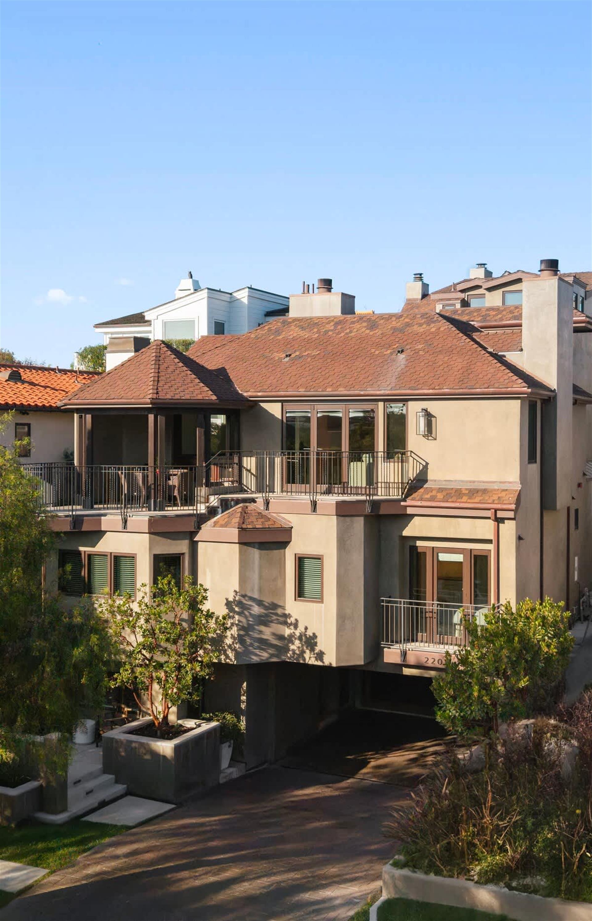 2204 Waterfront Drive | Luxury Coastal Escape