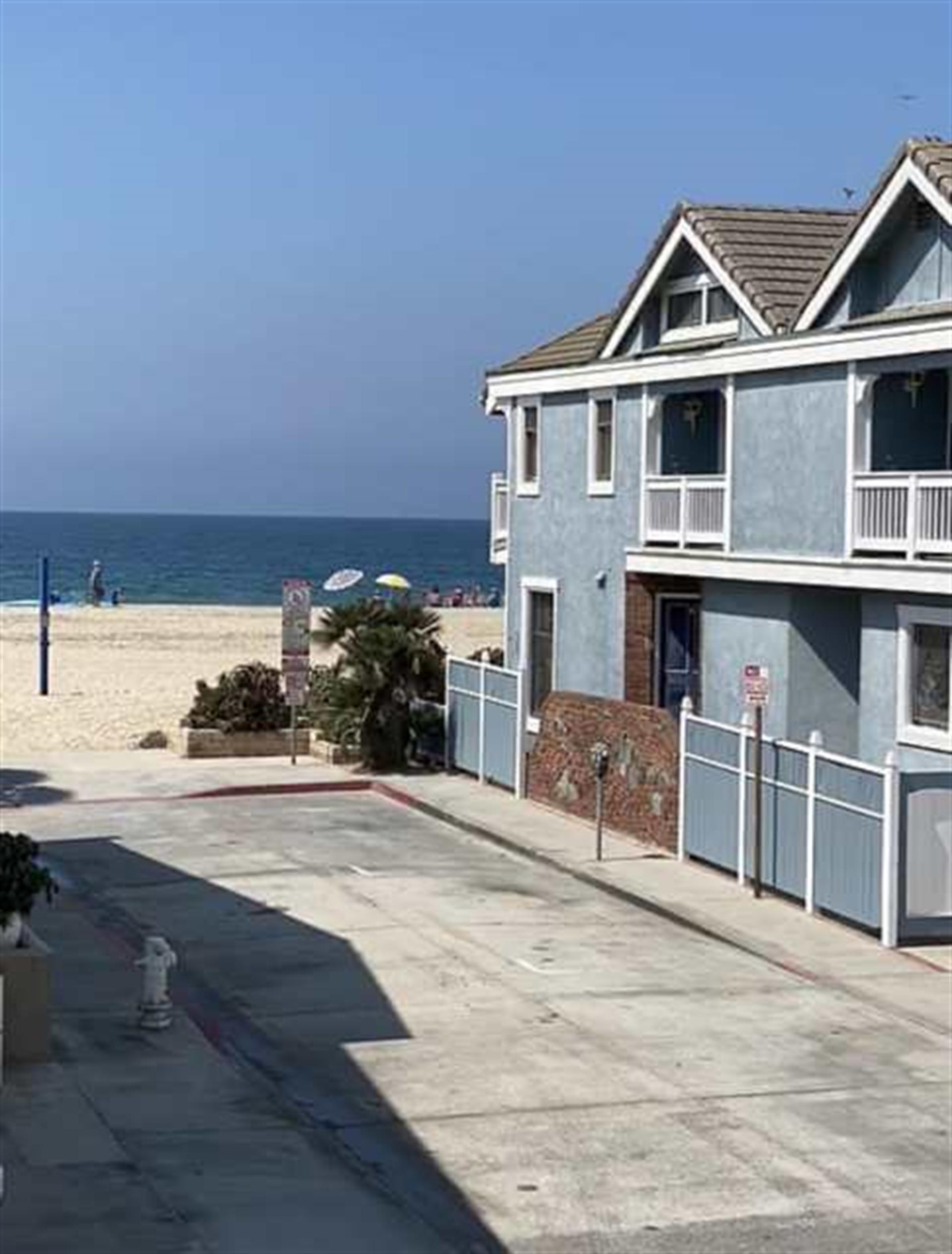 4212 Seashore | Spacious Patio w/ Refreshing Ocean Breezes