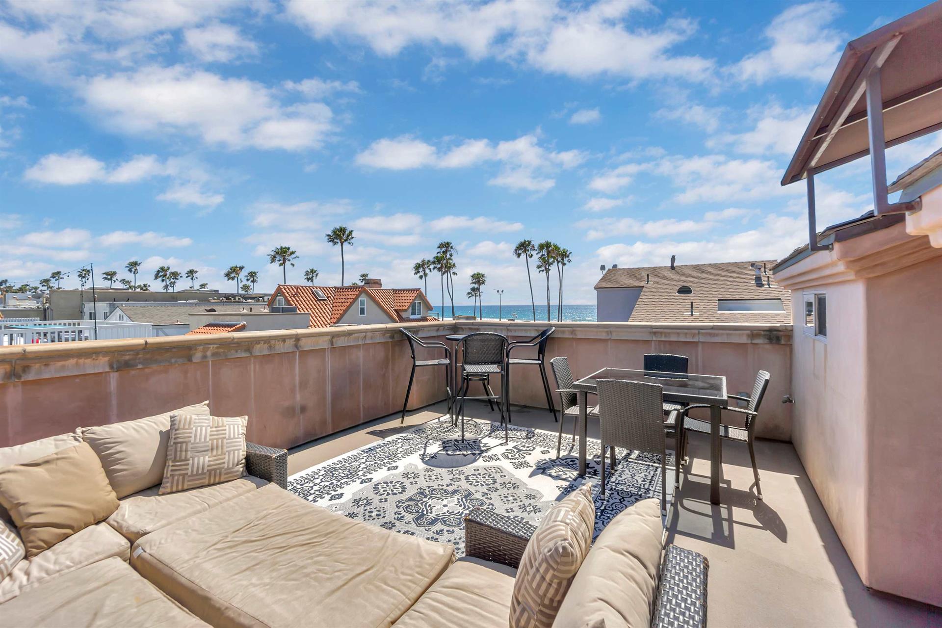 107 24th St | Rooftop Deck w/ Ocean Views