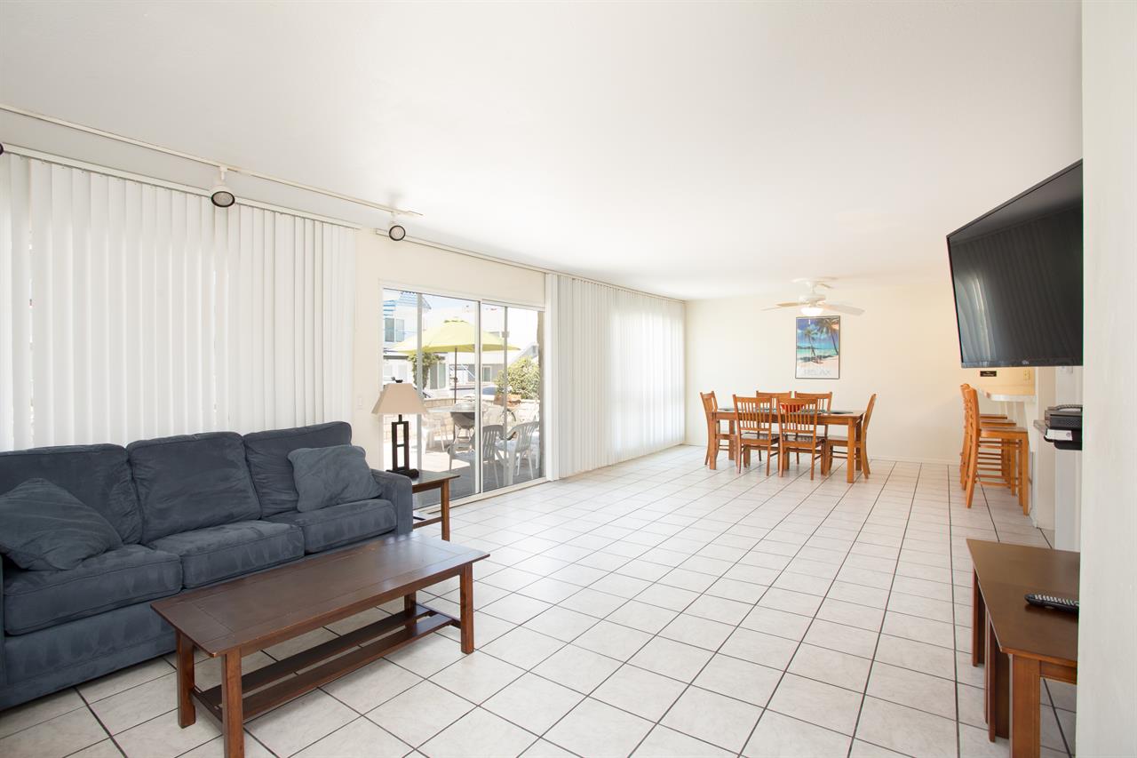 Living Room with Flatscreen TV